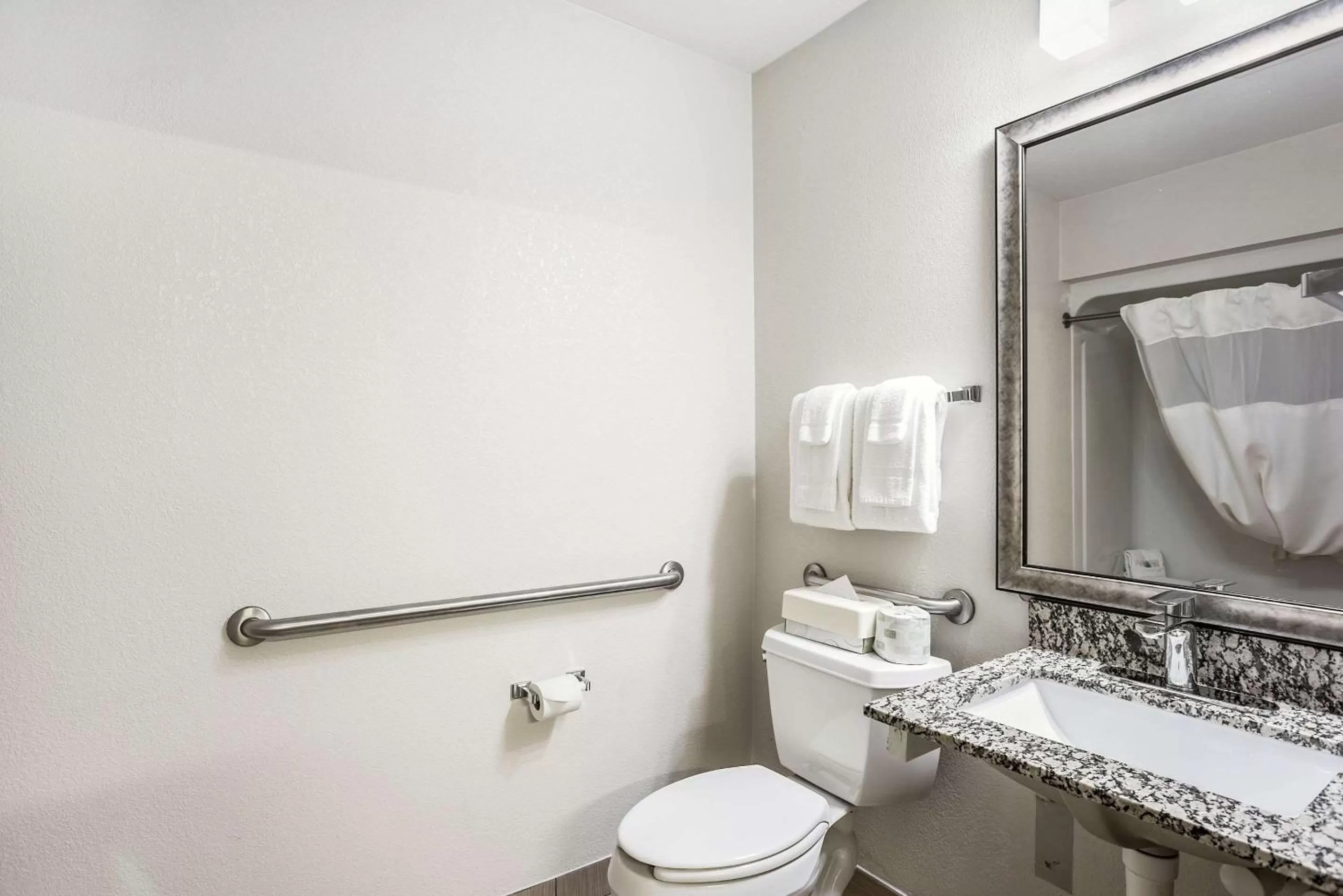 Queen Suite 1 Room Suite - Accessible/Non-Smoking in MainStay Suites Cedar Rapids North - Marion