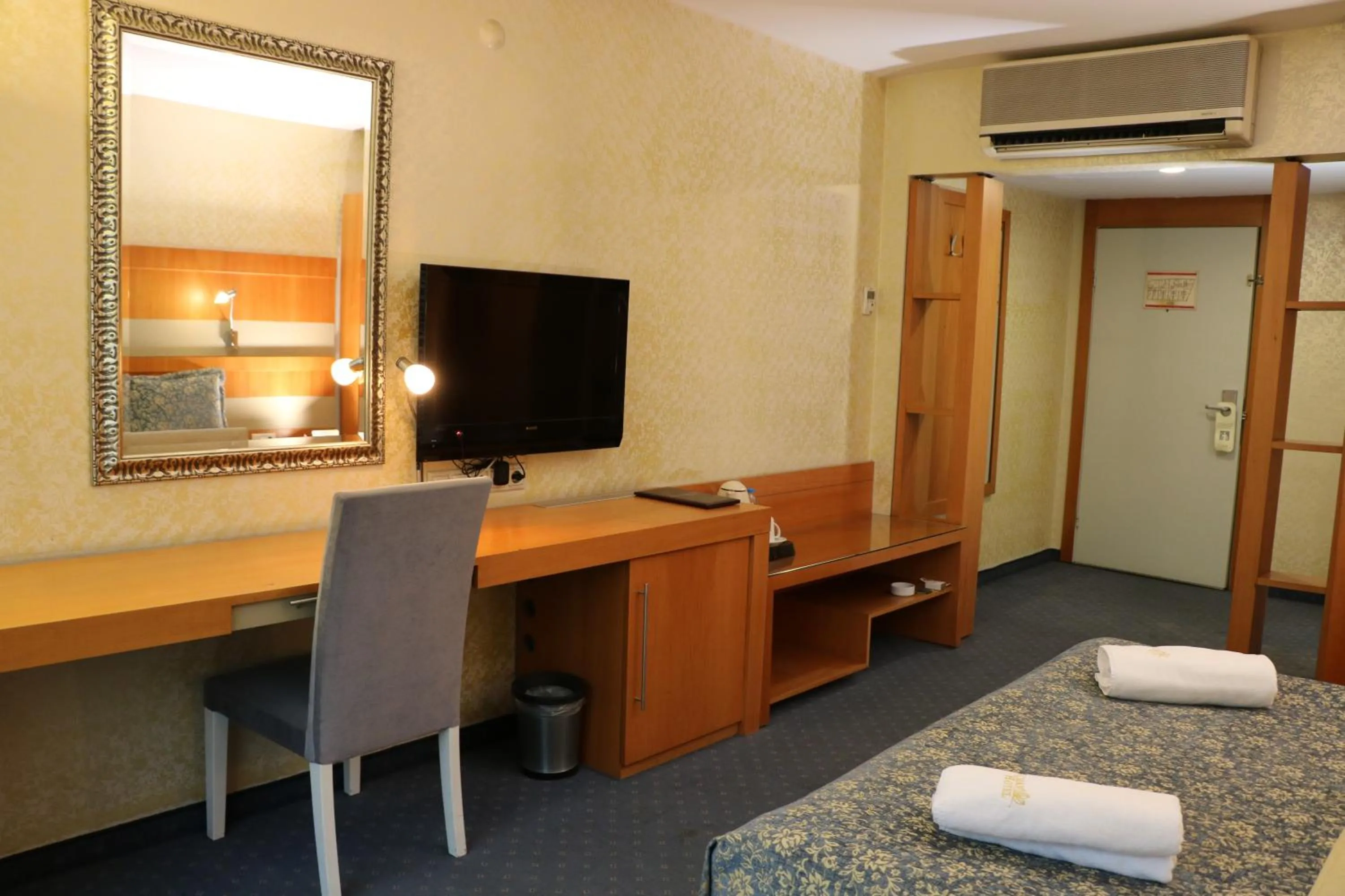 Standard  Room in Burcman Hotel