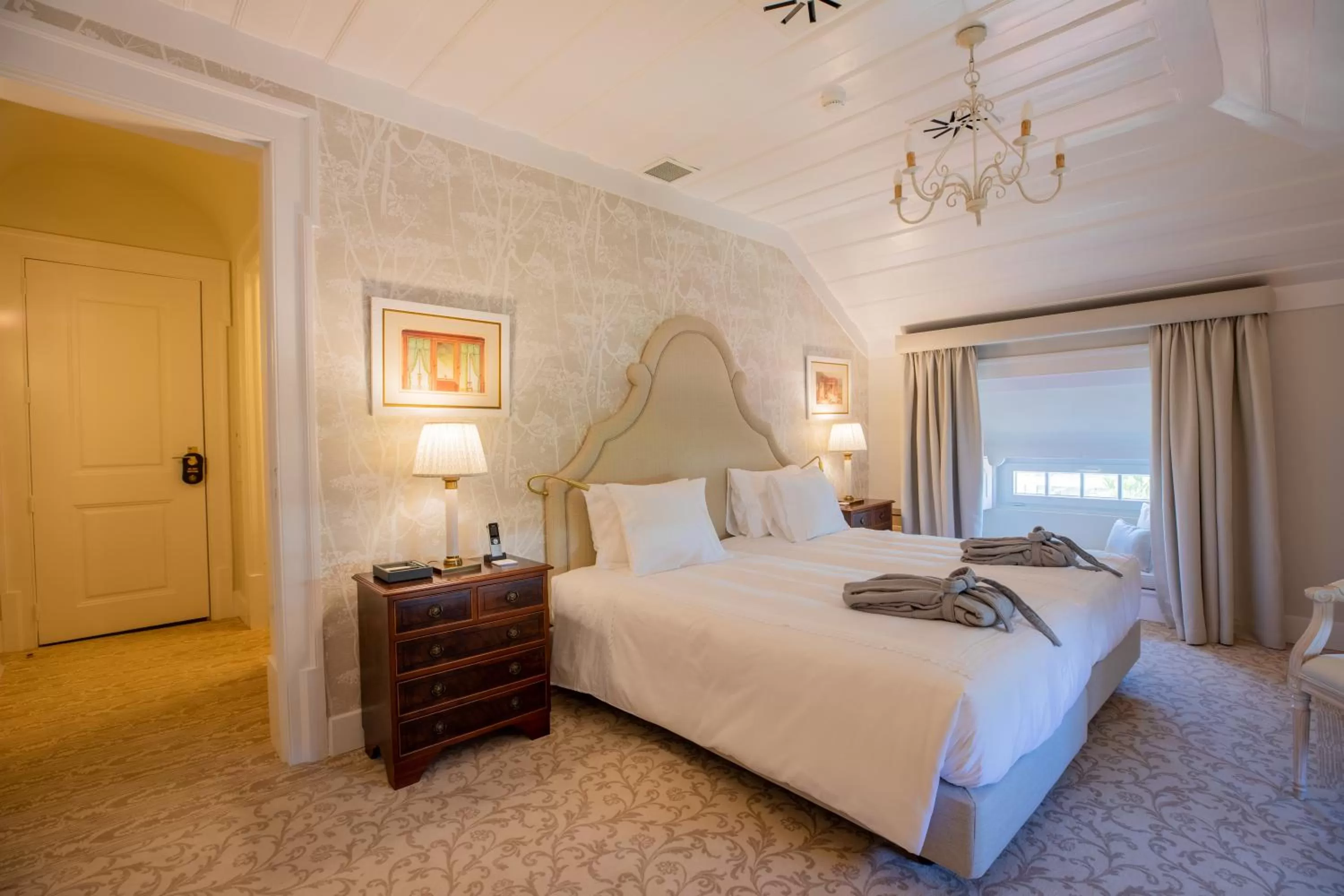 Double Attic Room   in Estoril Vintage Hotel