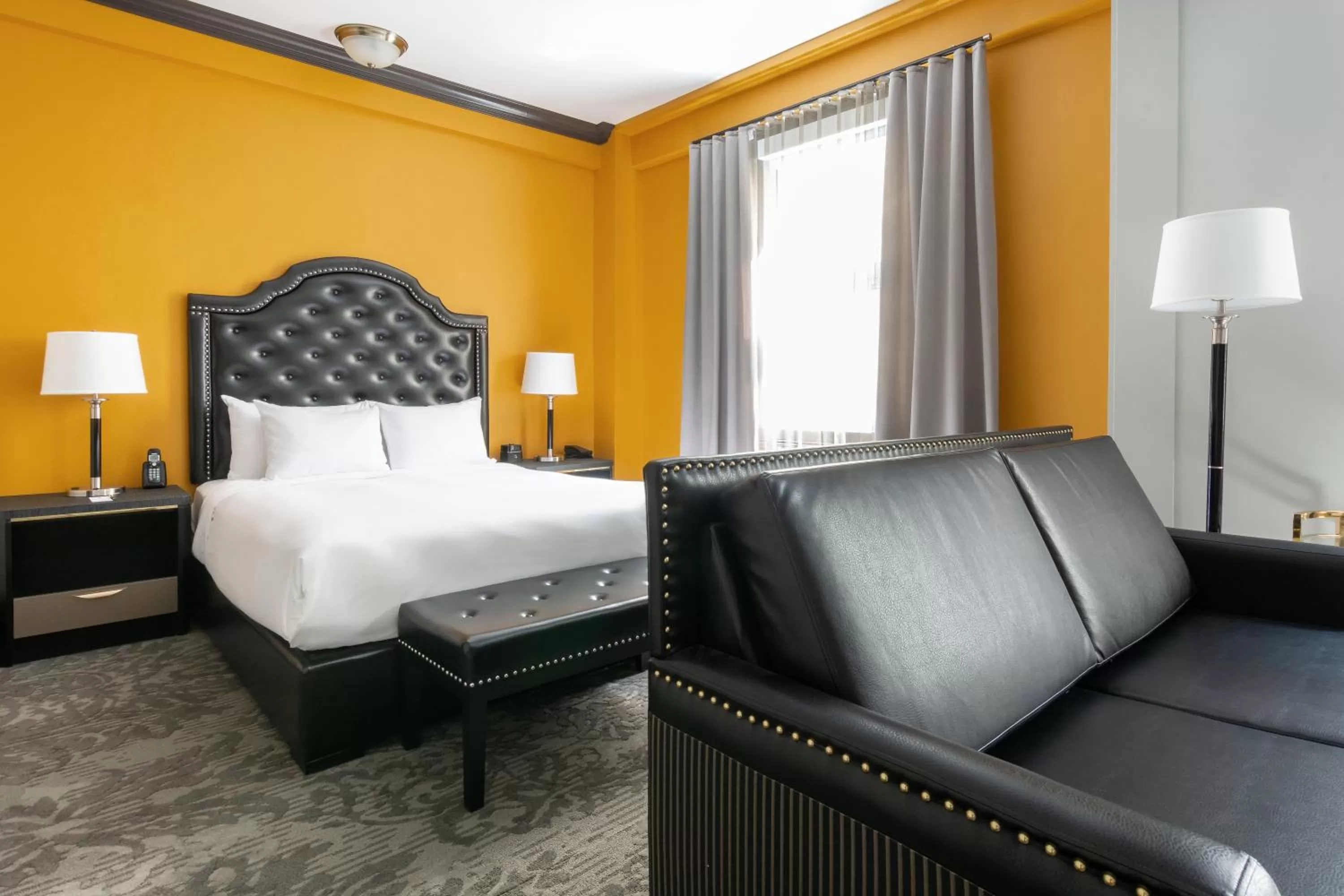 Executive Queen Room in Hotel Clarendon