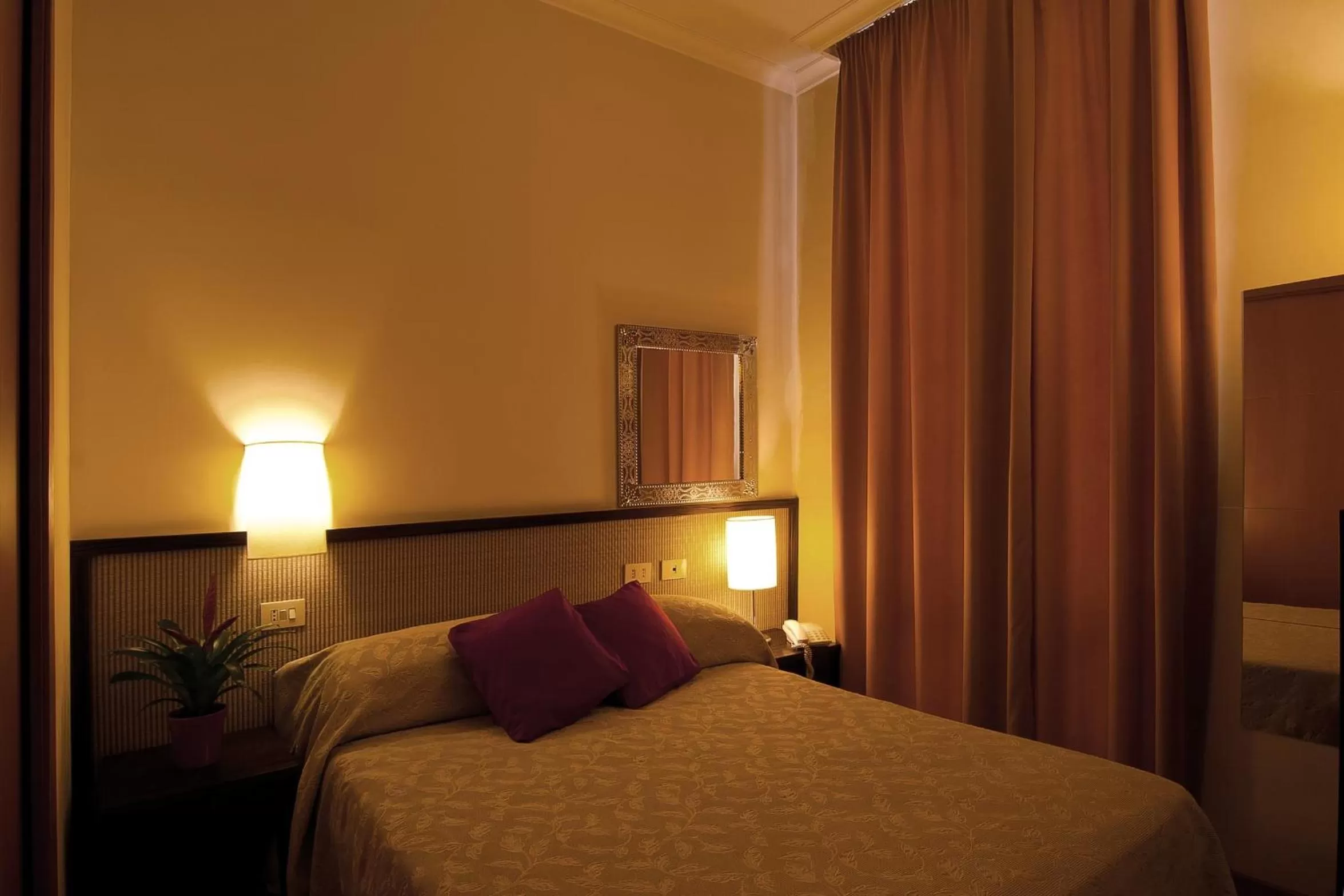 Economy Double Room in Hotel Novecento