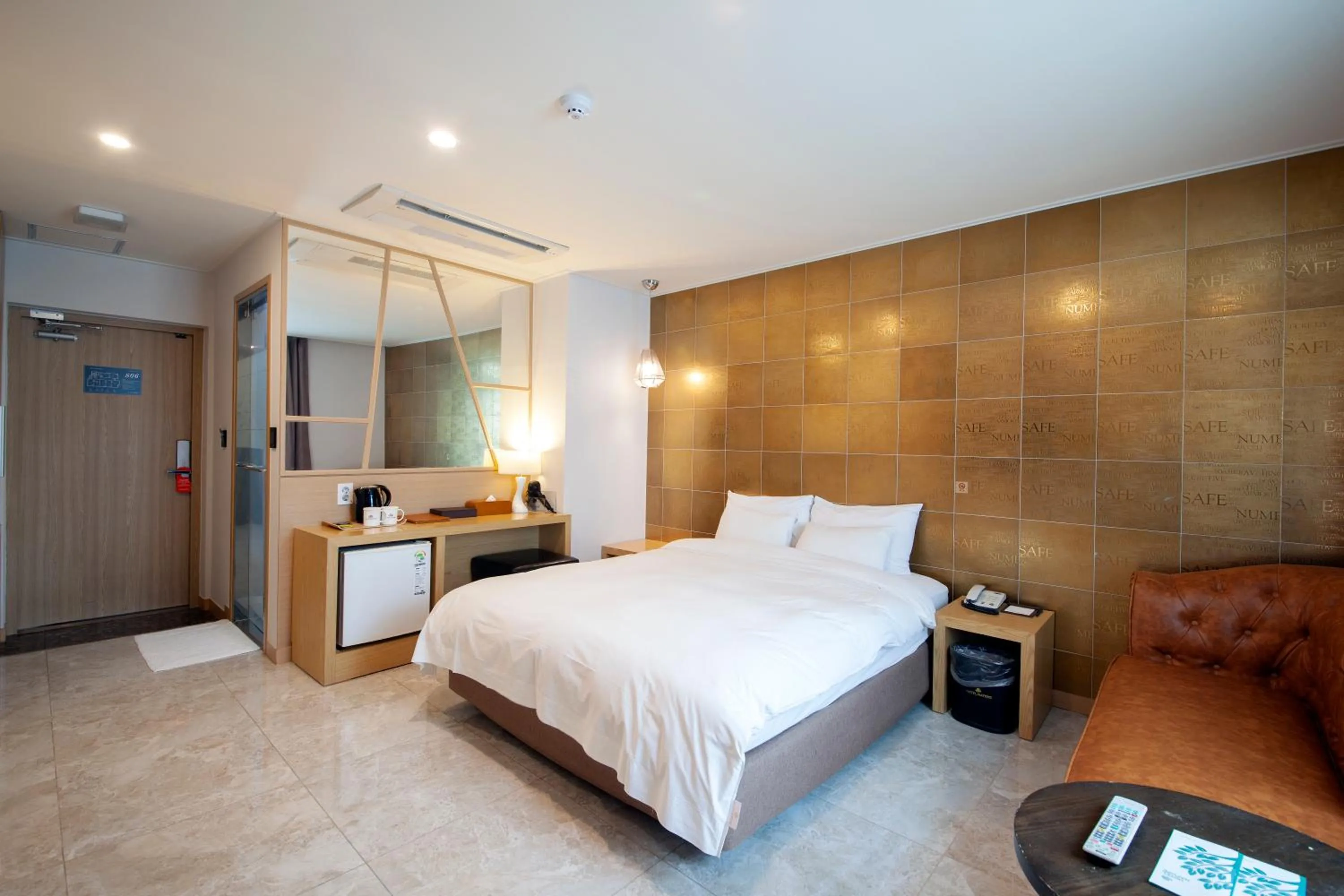 Deluxe Double Room in Hotel Nafore