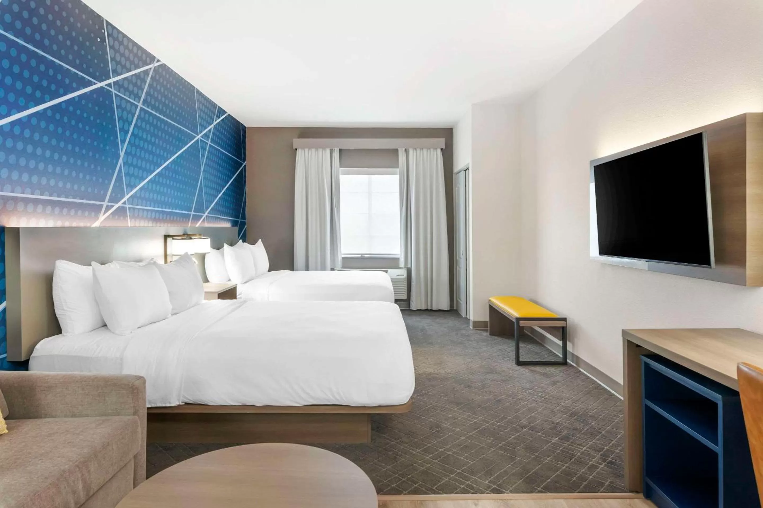 Queen Room with Two Queen Beds - Non-Smoking in Comfort Suites