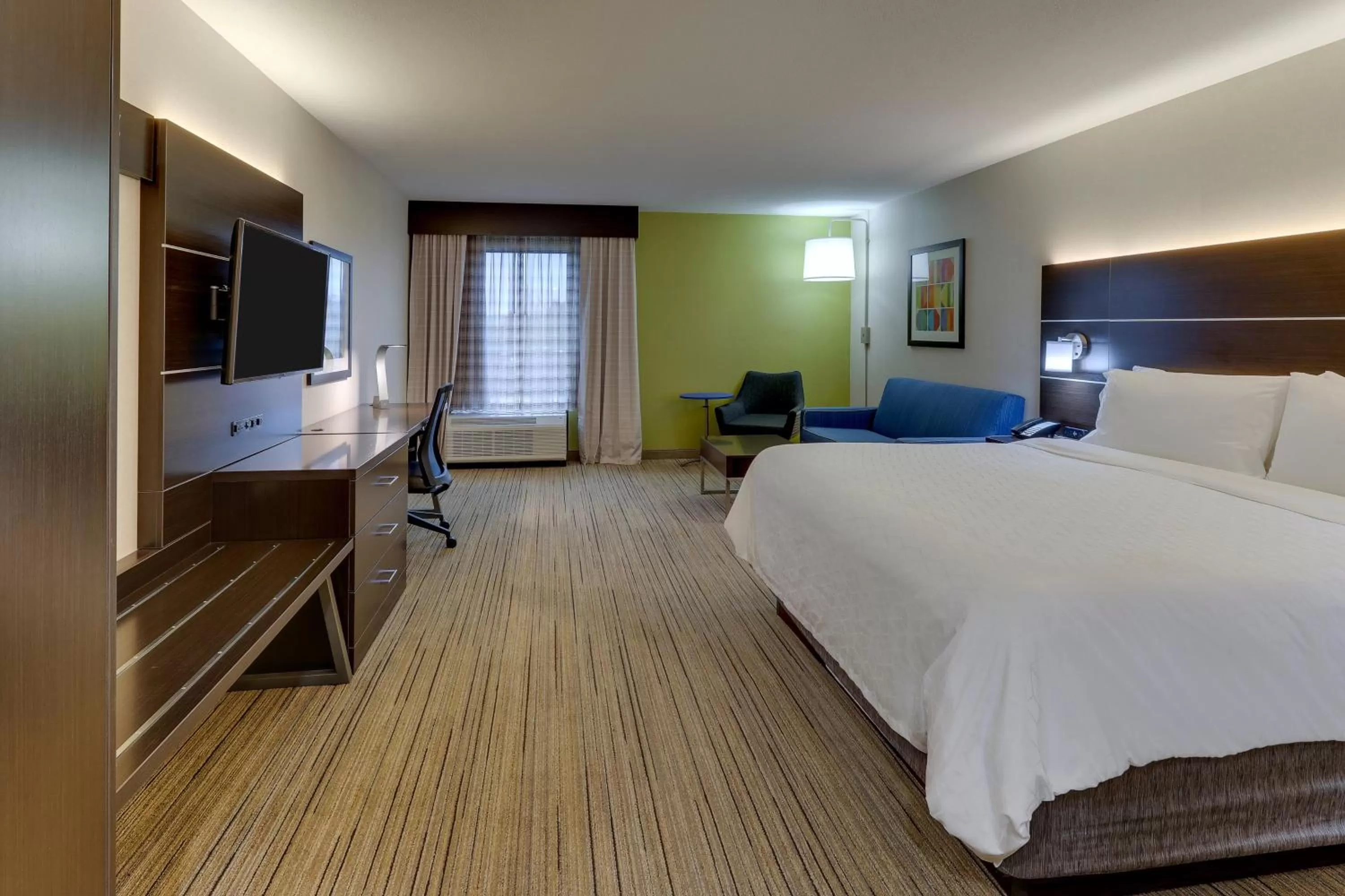 Standard King Room with Sofa Bed in Holiday Inn Express & Suites Troy by IHG