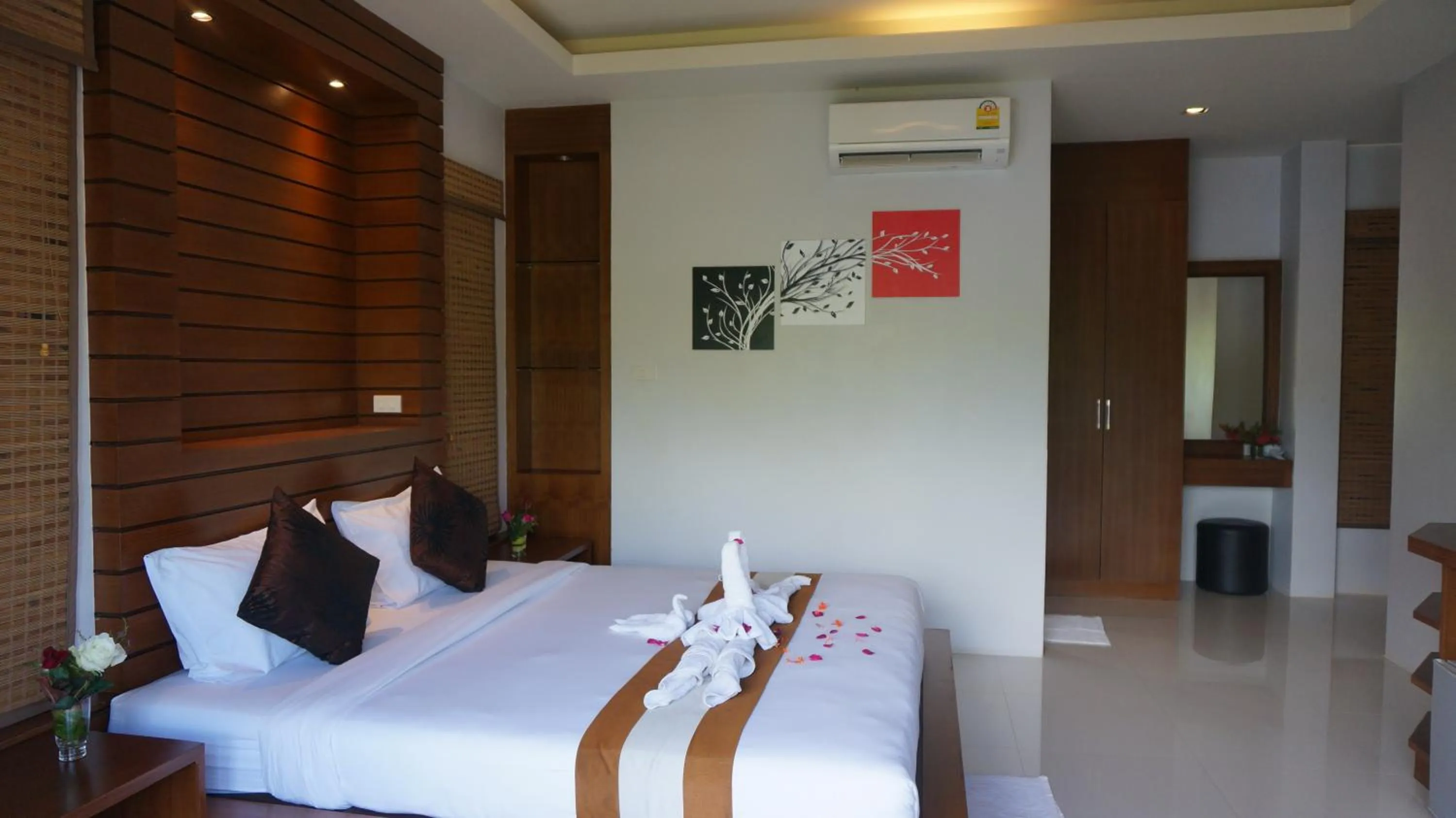 Deluxe Double Room in Lanta Intanin Resort - SHA Extra Plus