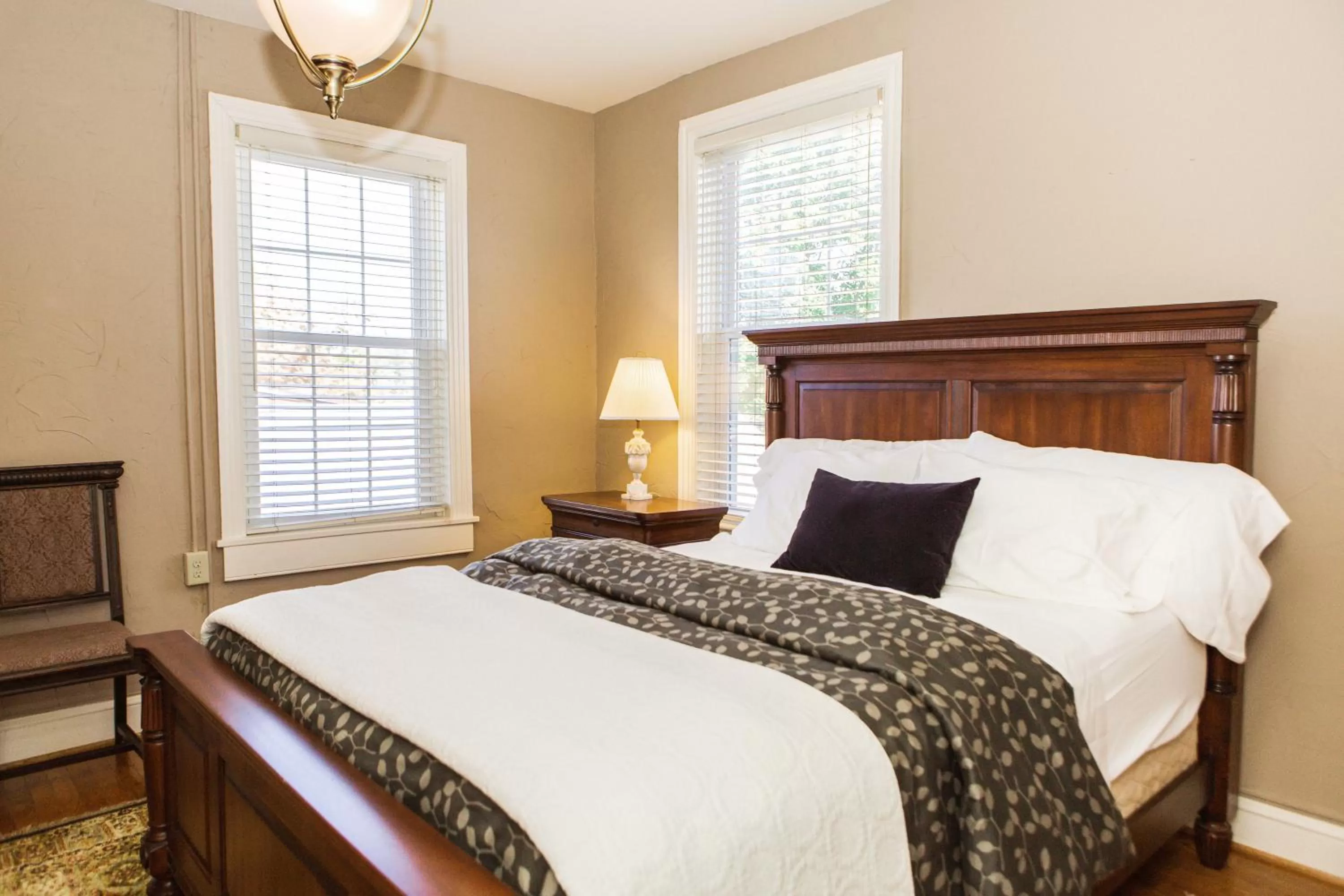 Deluxe Suite in James Buchanan Hotel, Trademark Collection by Wyndham