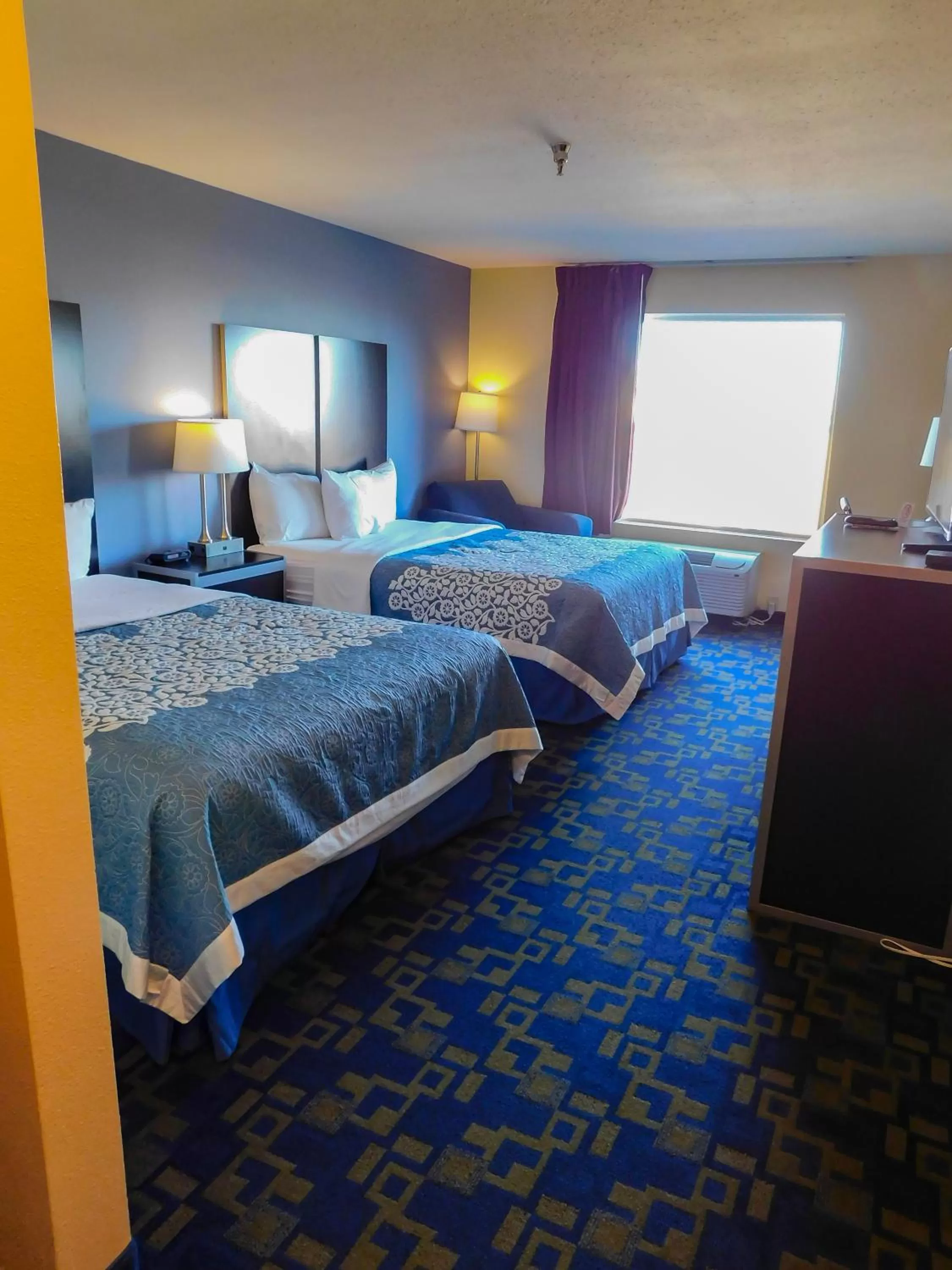 Queen Room with Two Queen Beds - Non-Smoking in Days Inn & Suites by Wyndham Pocahontas