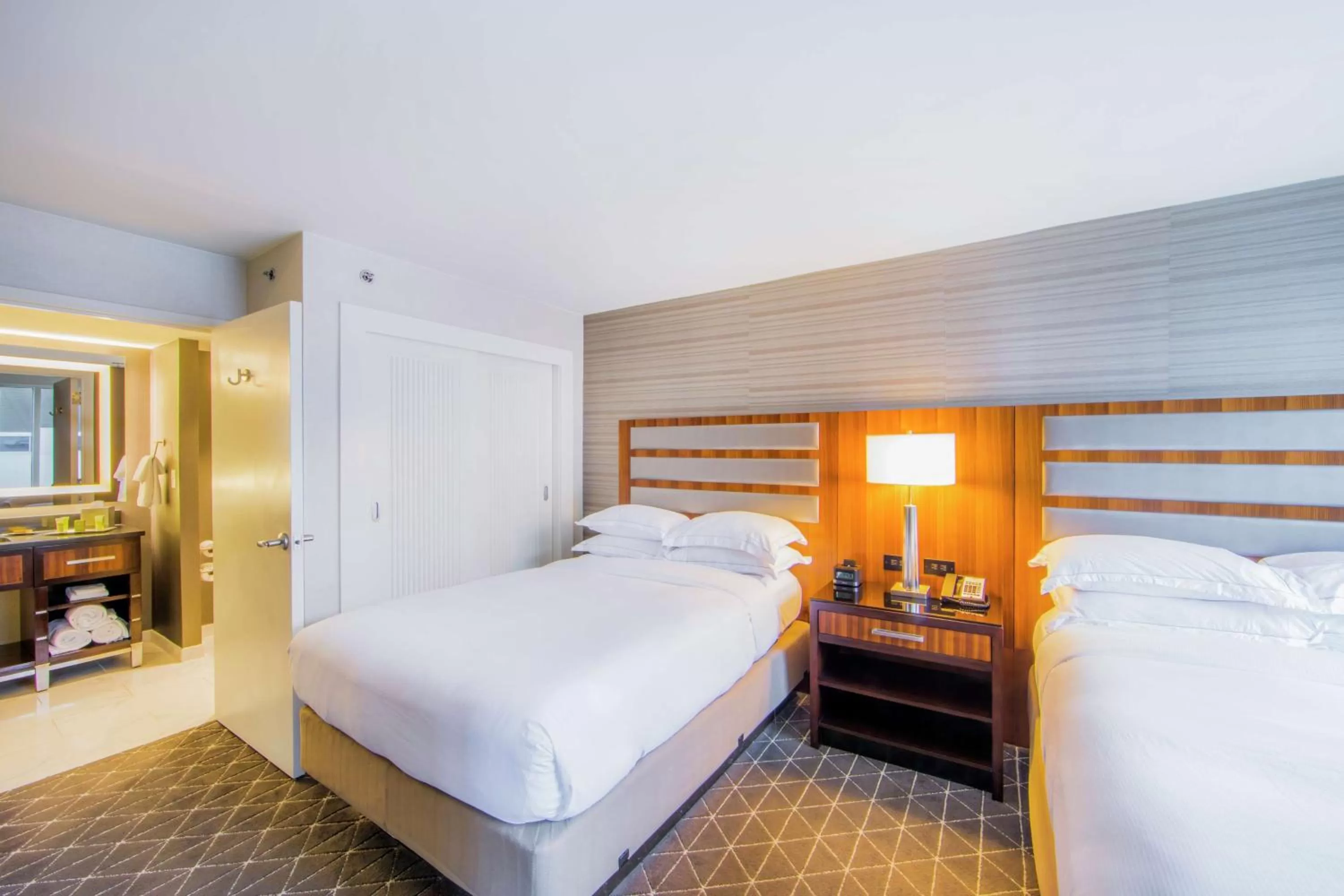 One-Bedroom Suite with Two Double Beds in Hilton Nashville Downtown