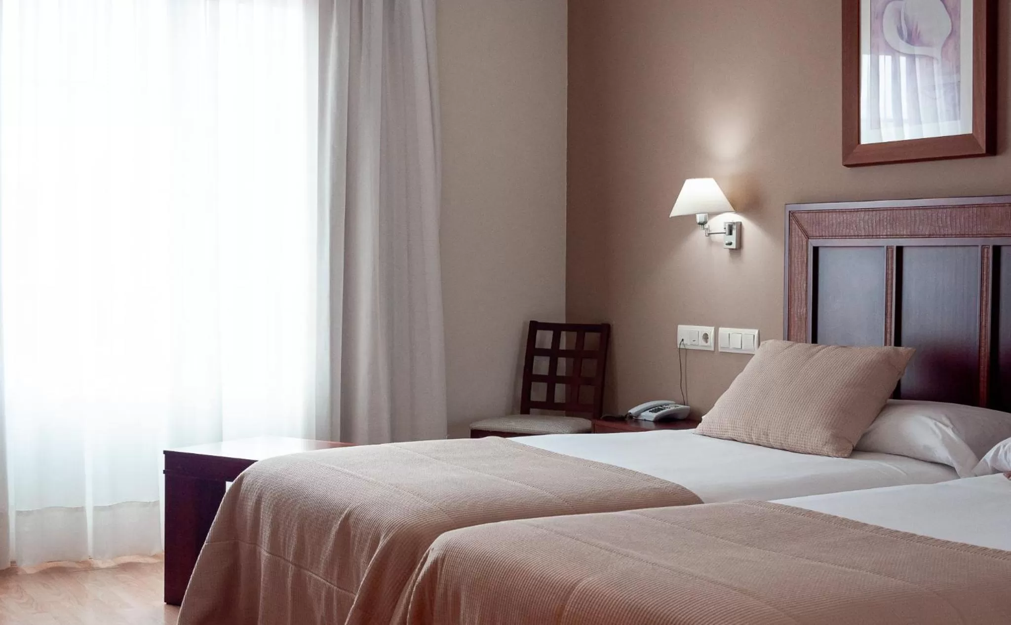 Two Beds Double Room in ARVA Santiago León