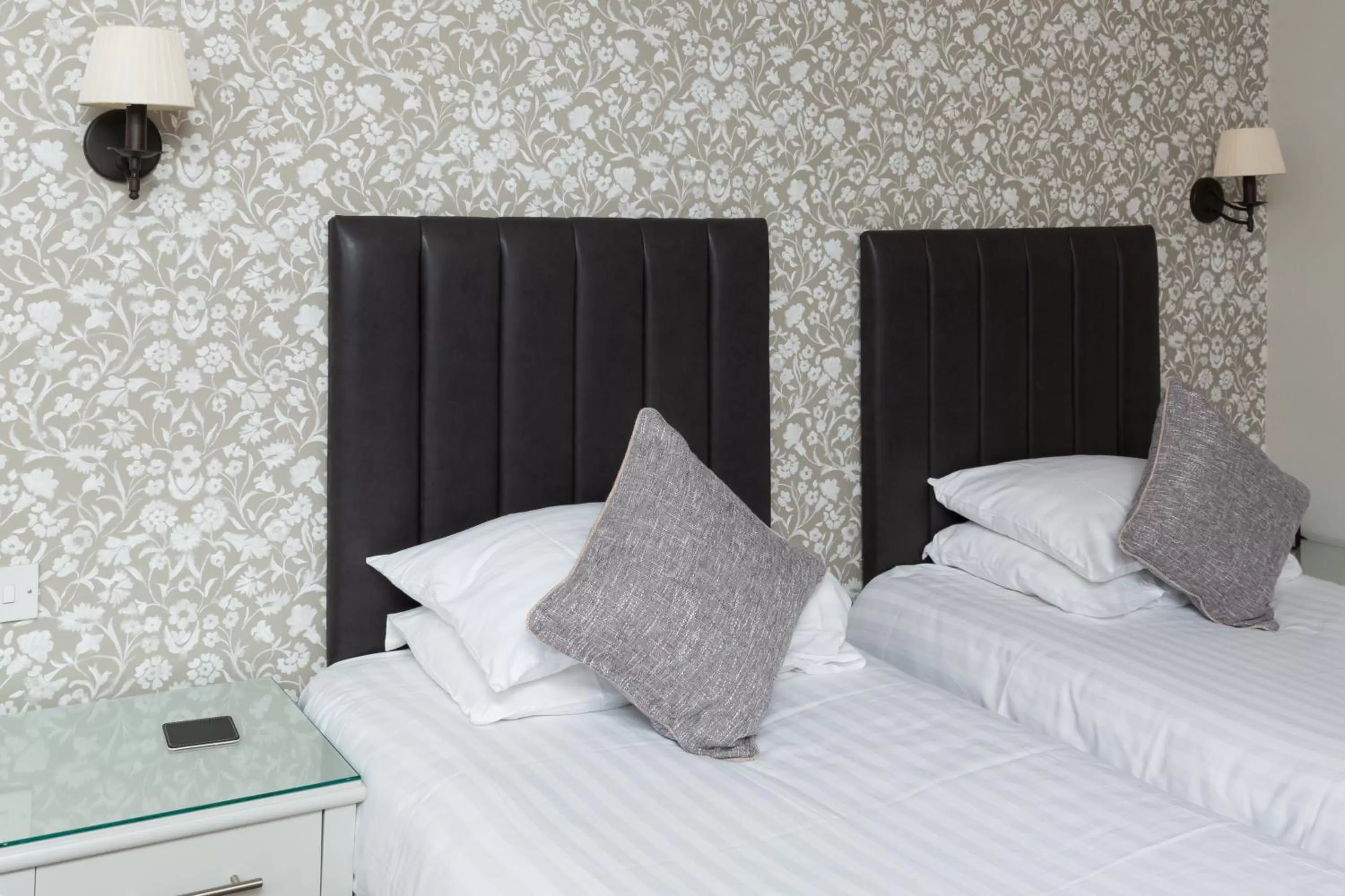 Superior Twin Room in The Royal Wells Hotel, Tunbridge Wells - The Coaching Inn Group