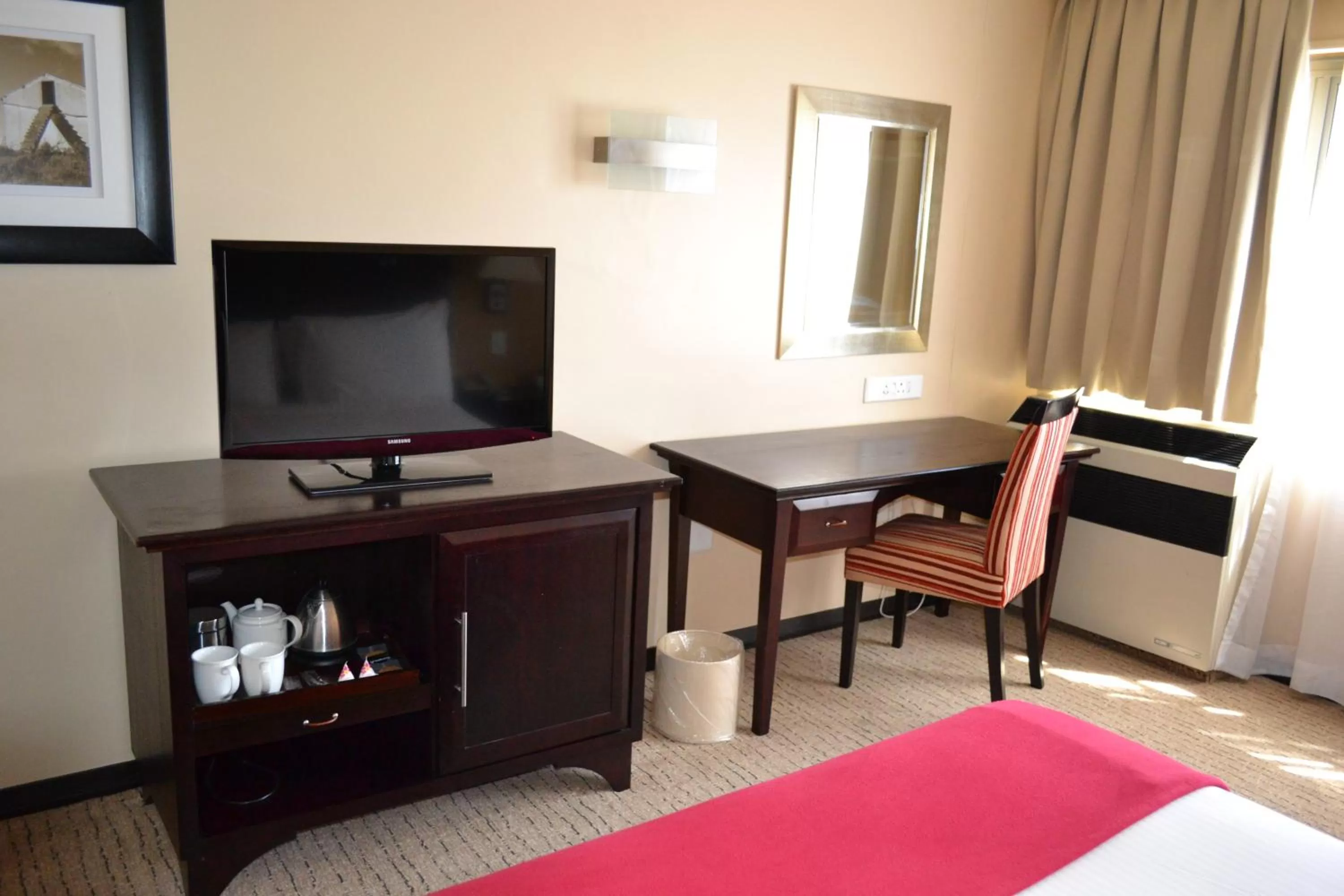 Standard Queen Non-Smoking in Southern Sun Pretoria