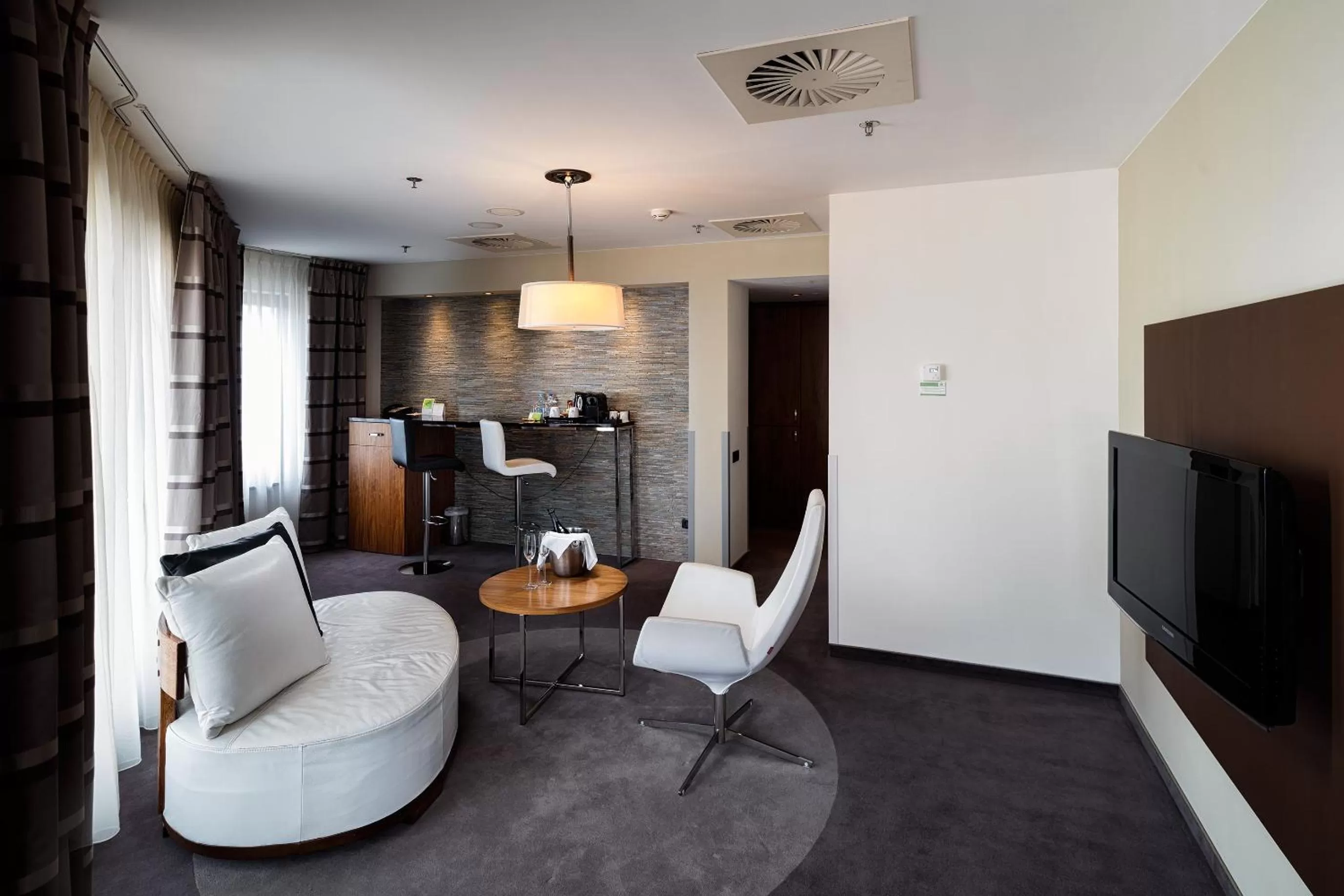One-Bedroom Suite in Holiday Inn Łódź by IHG
