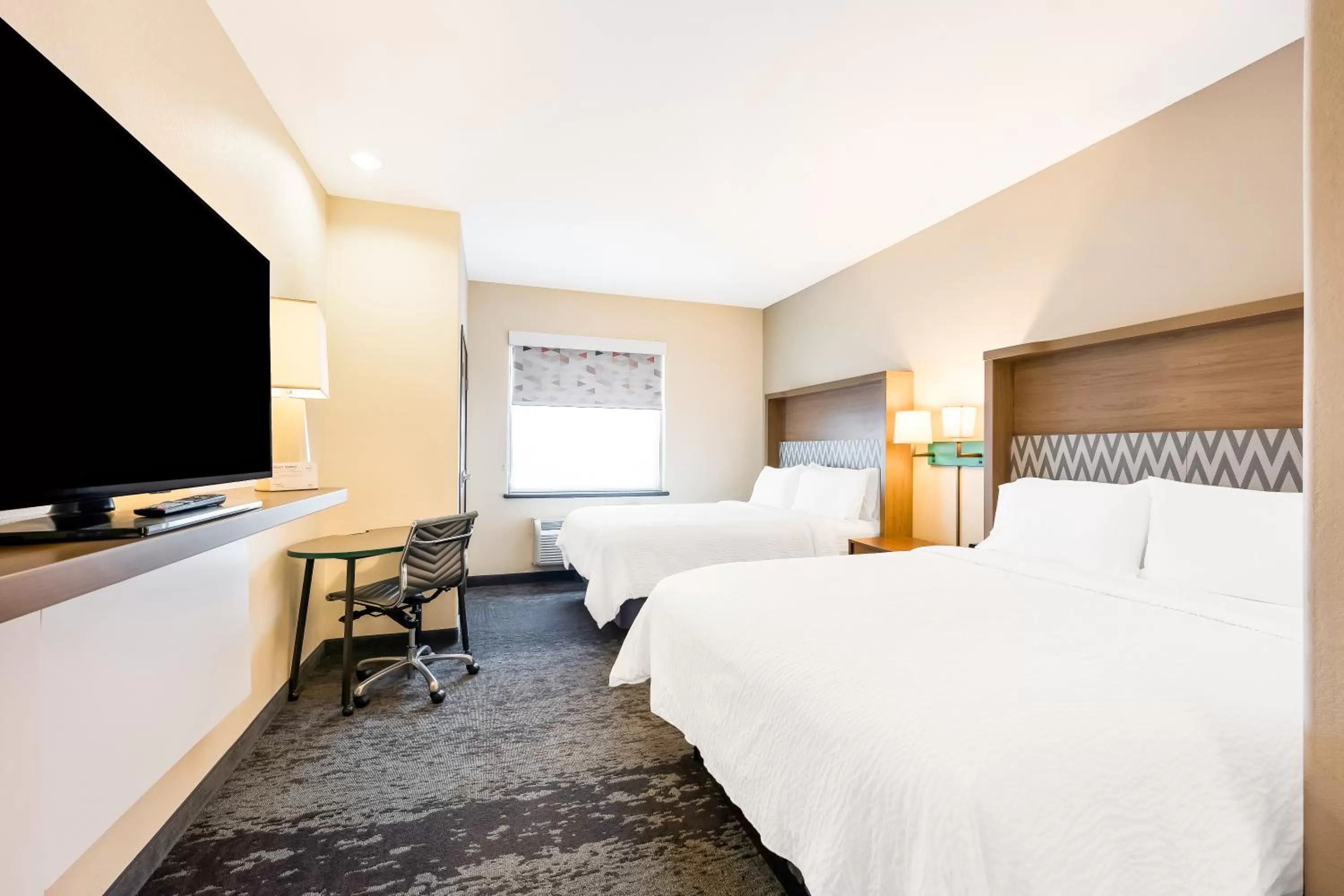 Standard Queen Room with Two Queen Beds in Holiday Inn - Brownsville by IHG
