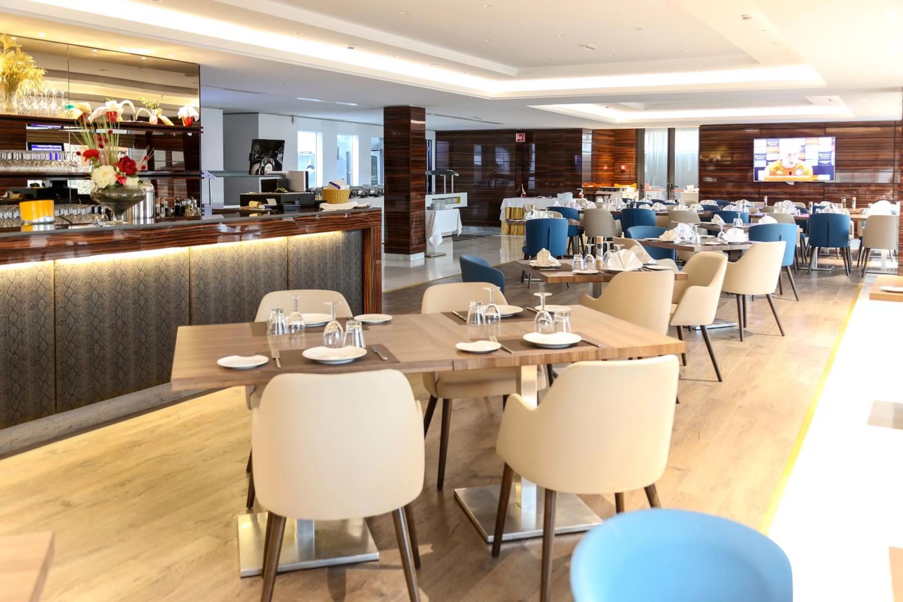 Restaurant/places to eat in Radisson Hotel Sfax