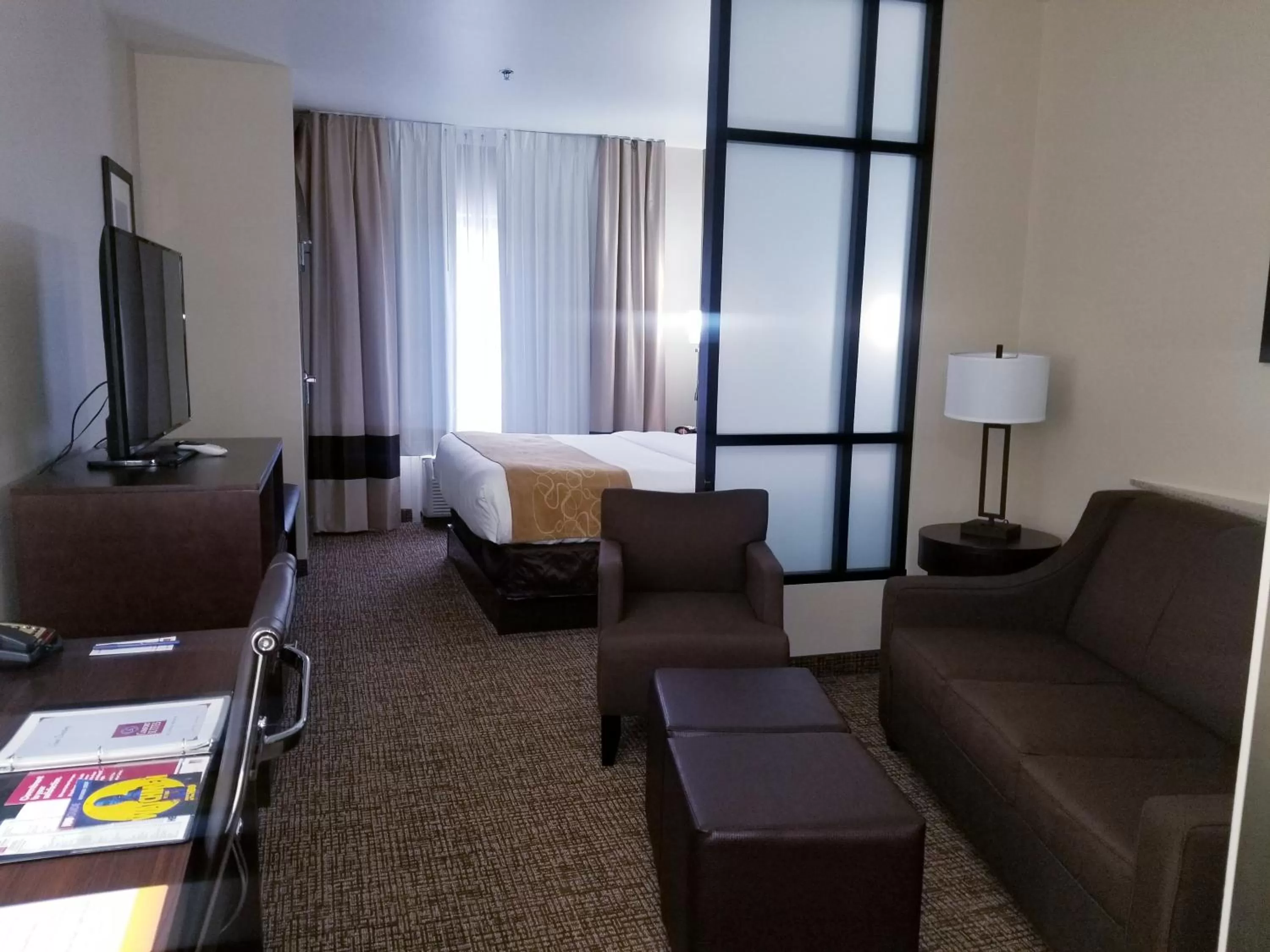 King Suite - Non-Smoking in Comfort Suites Little Rock West