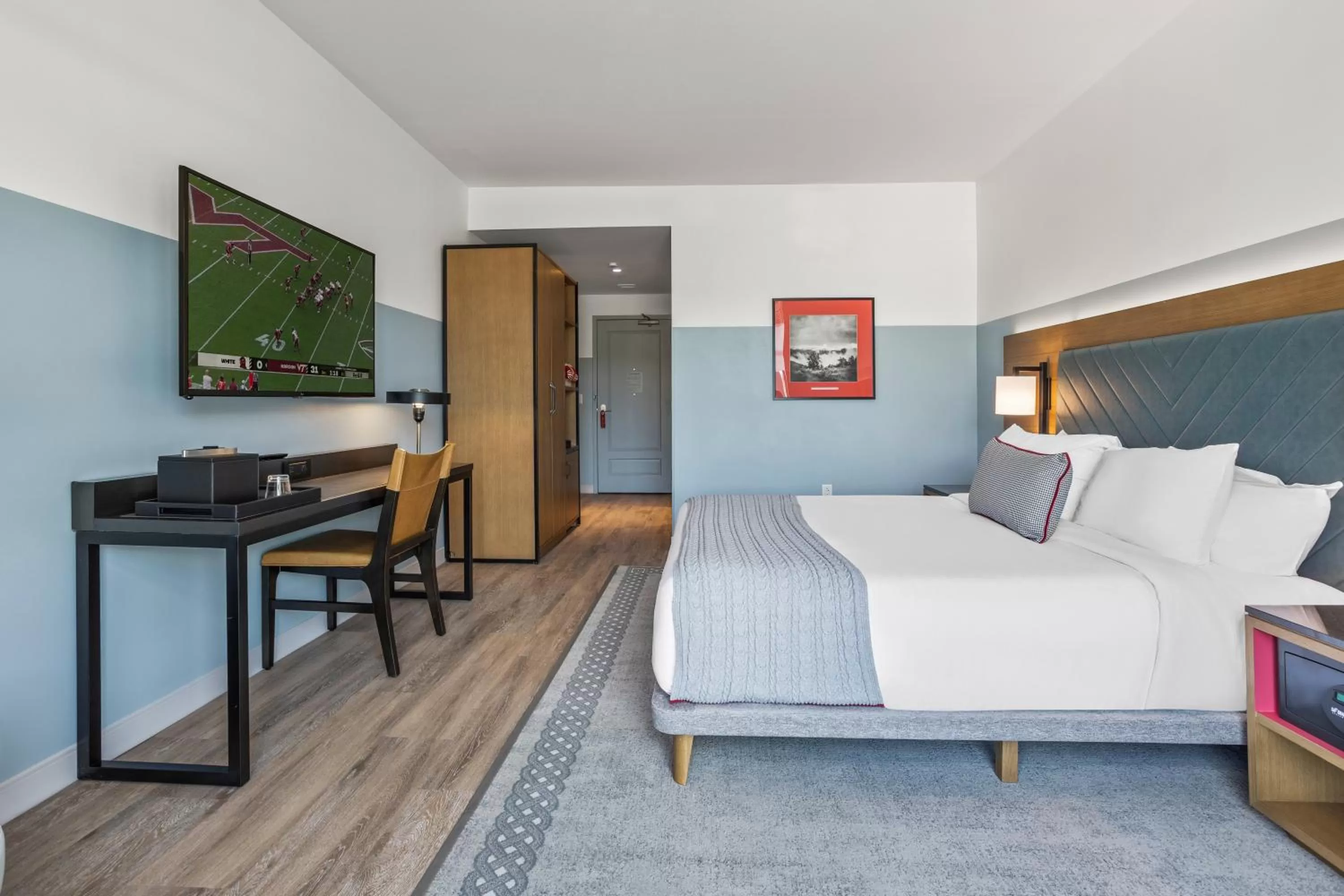 Deluxe Single Room in The Highlander at Radford, Tapestry Collection by Hilton