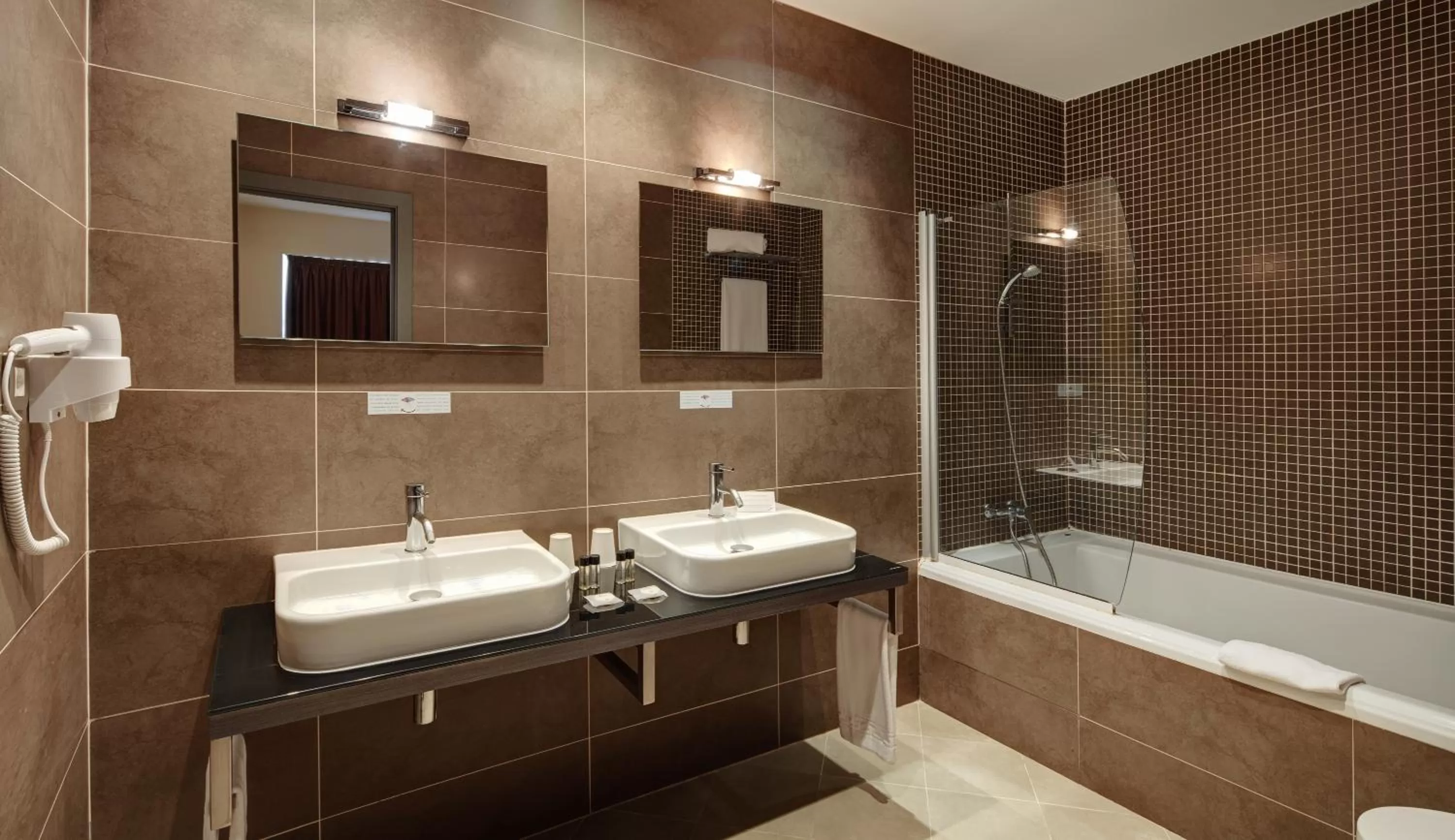 Standard Triple Room in Sercotel Plaza Feria