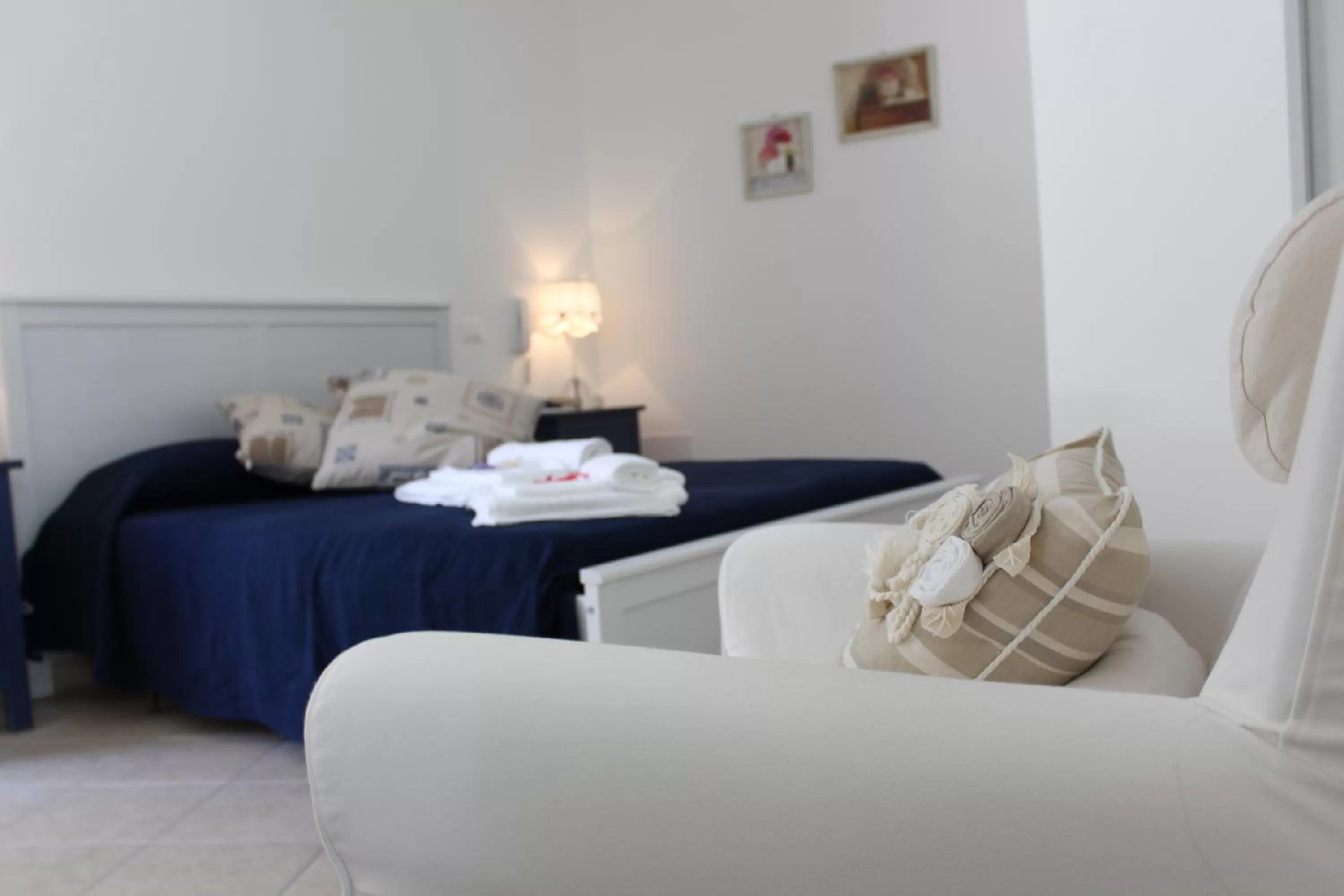 Double Room - single occupancy in Book and Bed