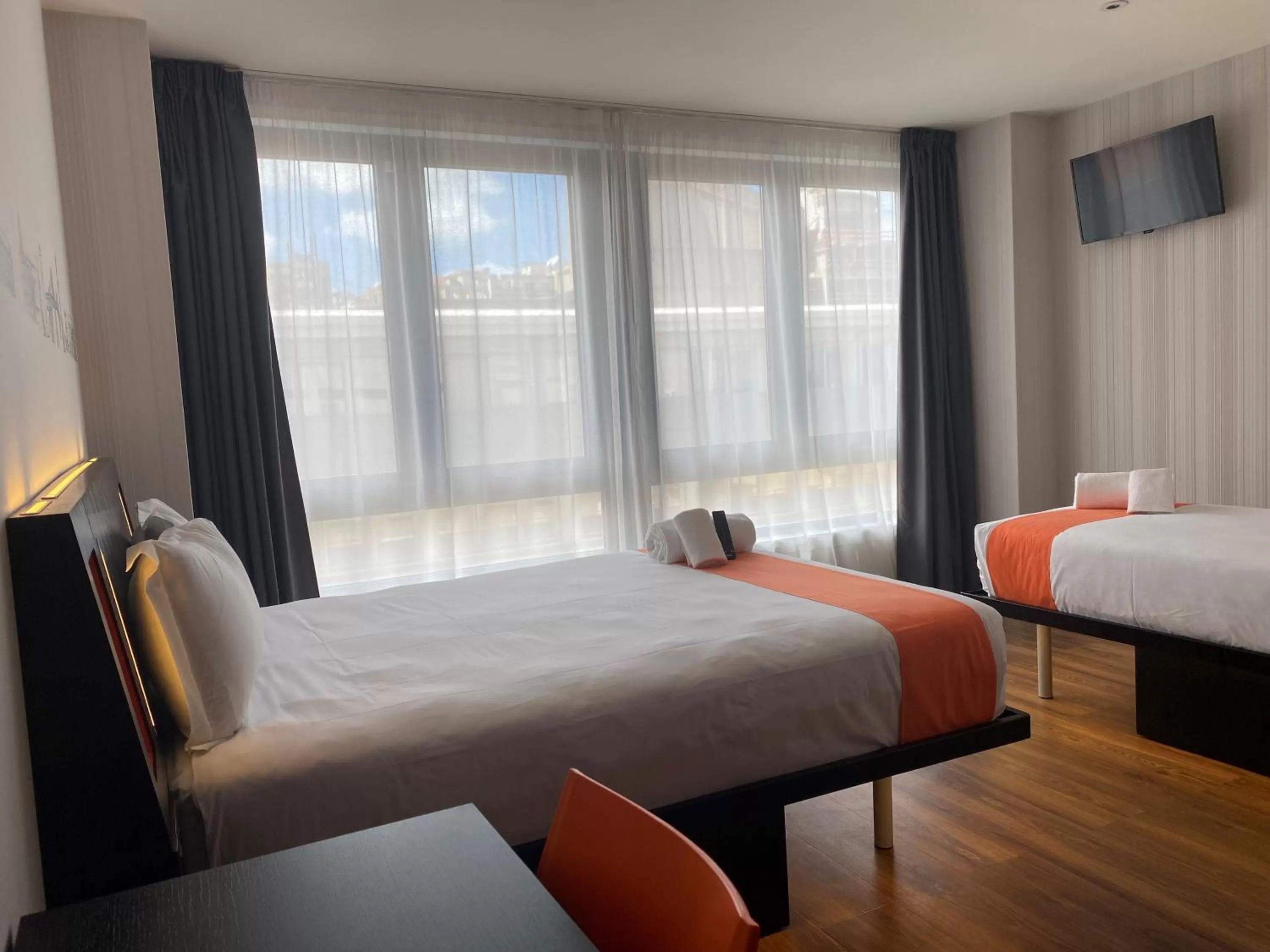 Triple Room in easyHotel Lisbon