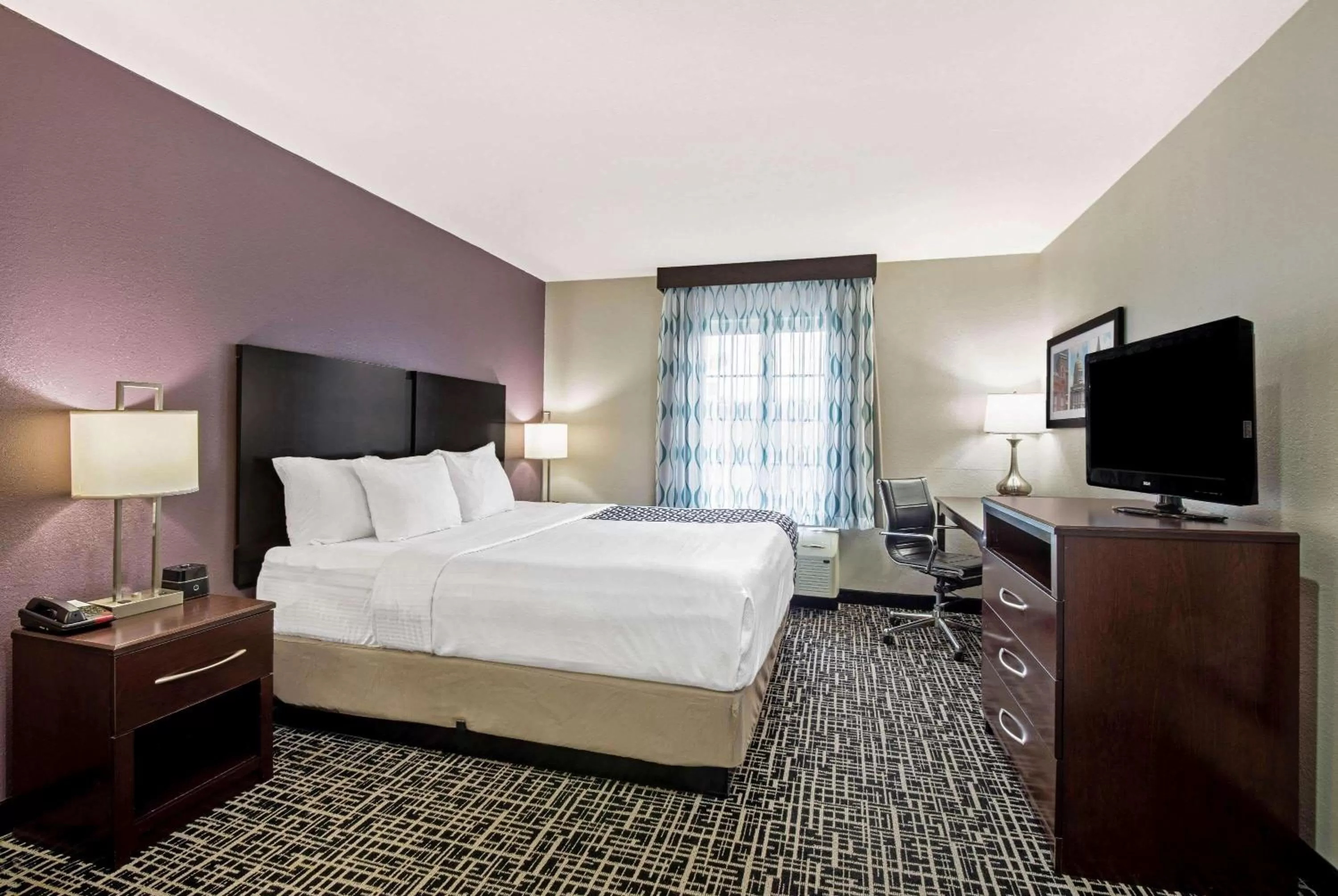King Room - Non-Smoking in La Quinta by Wyndham New Cumberland - Harrisburg