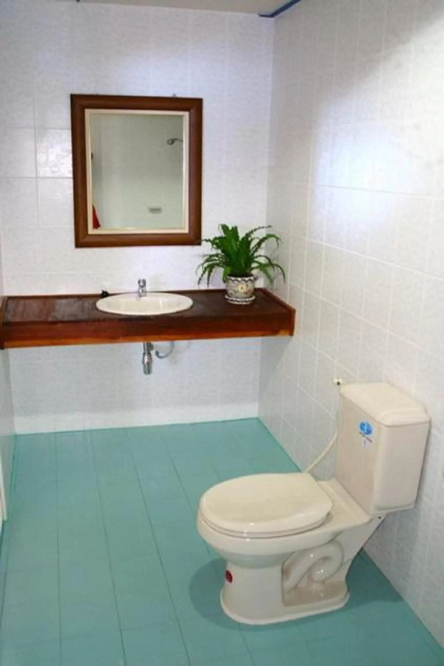 Superior Double Room in Pongphen Guesthouse - SHA Plus Certified