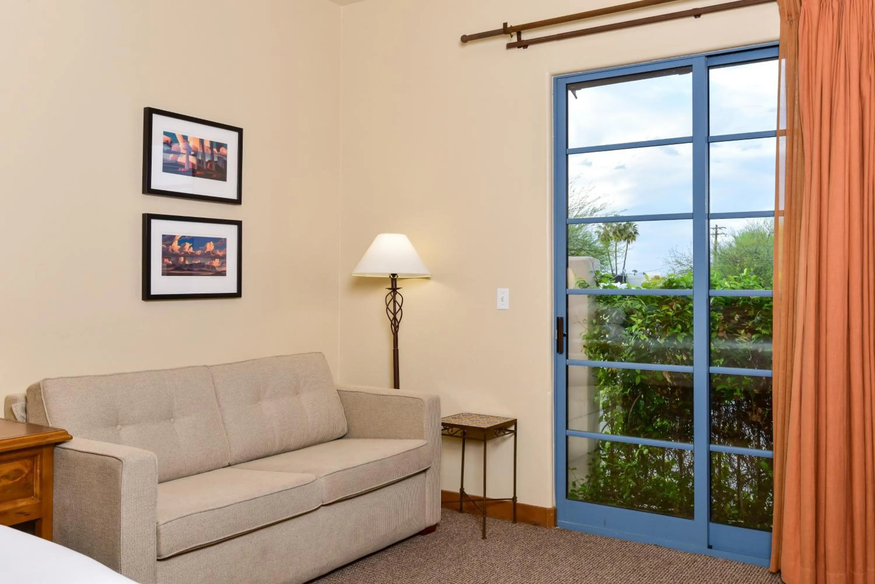 Deluxe King Room in Lodge On The Desert