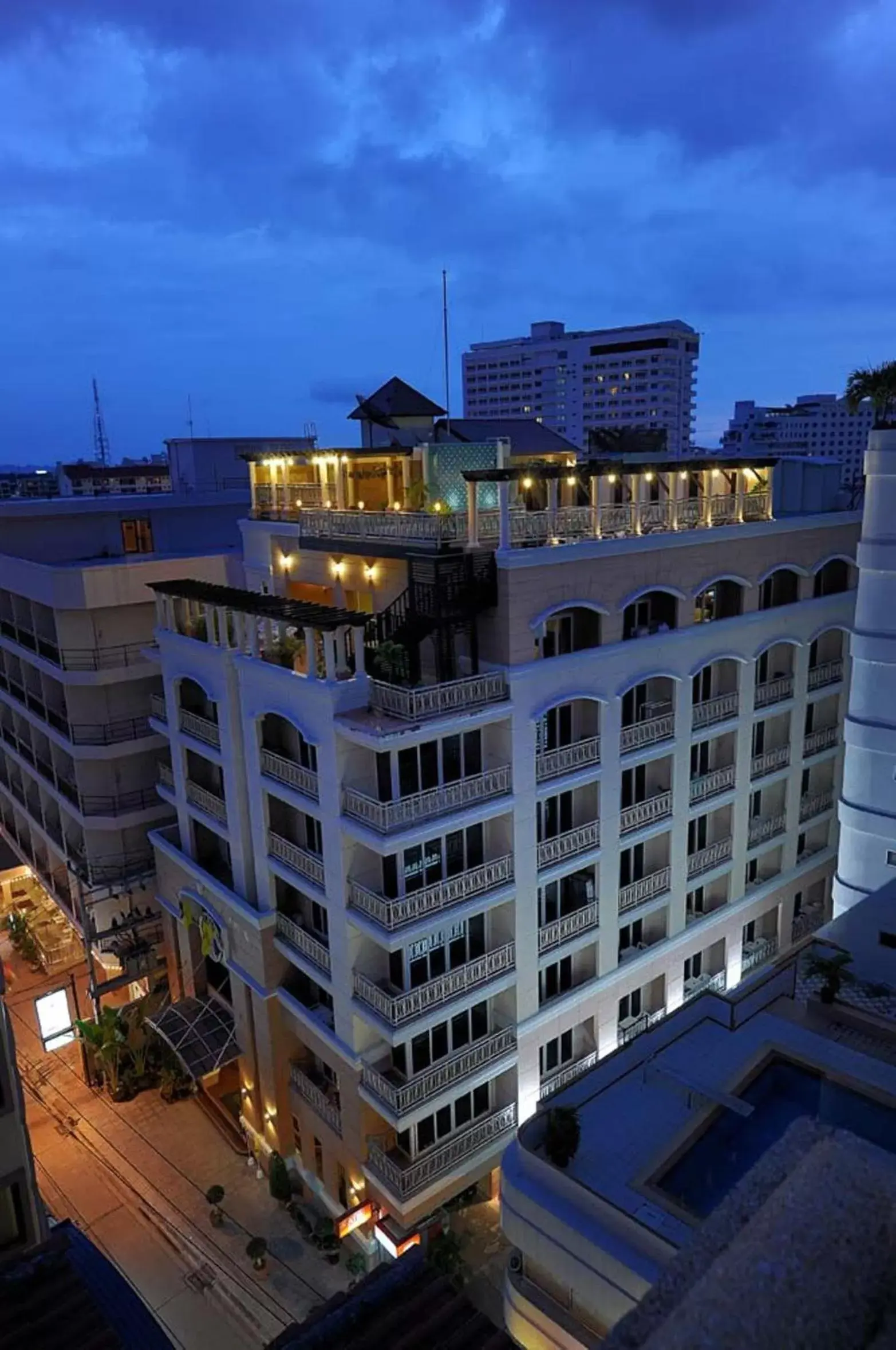 Whitehouse Condotel Whitehouse Condotel