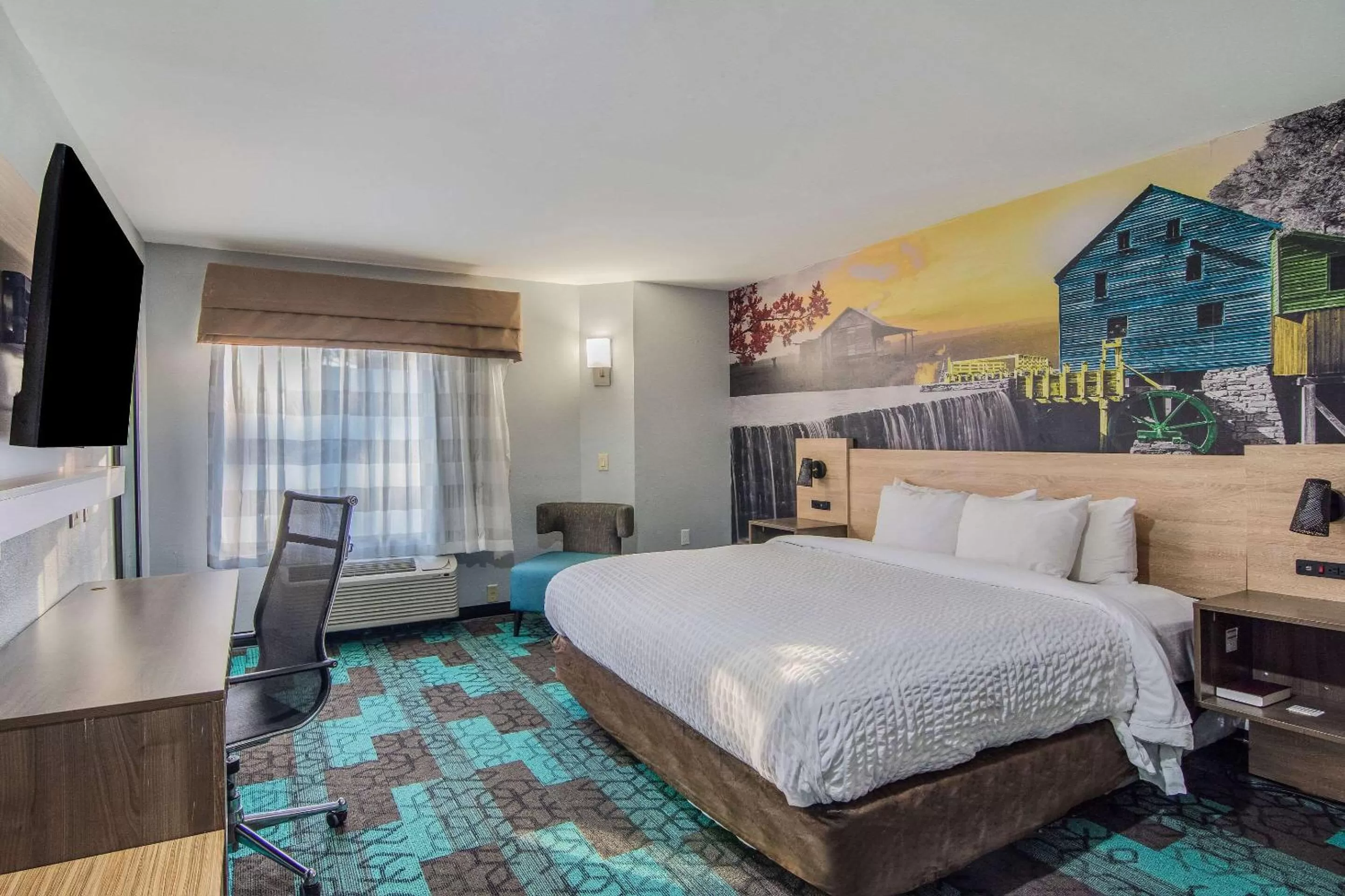 Standard King Room - Non-Smoking  in Clarion Pointe Wake Forest - Raleigh North