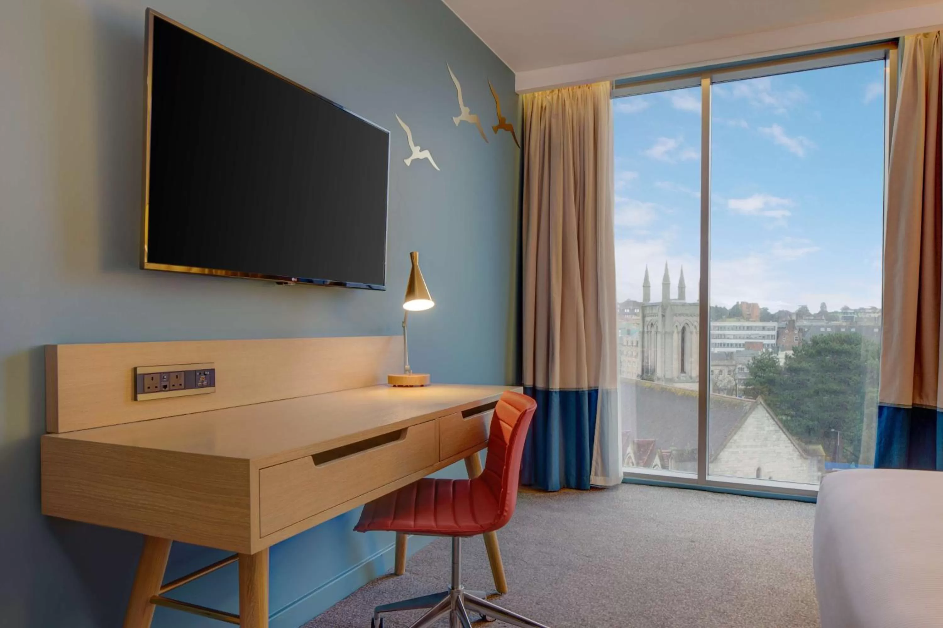 King Guest Room in Hilton Bournemouth