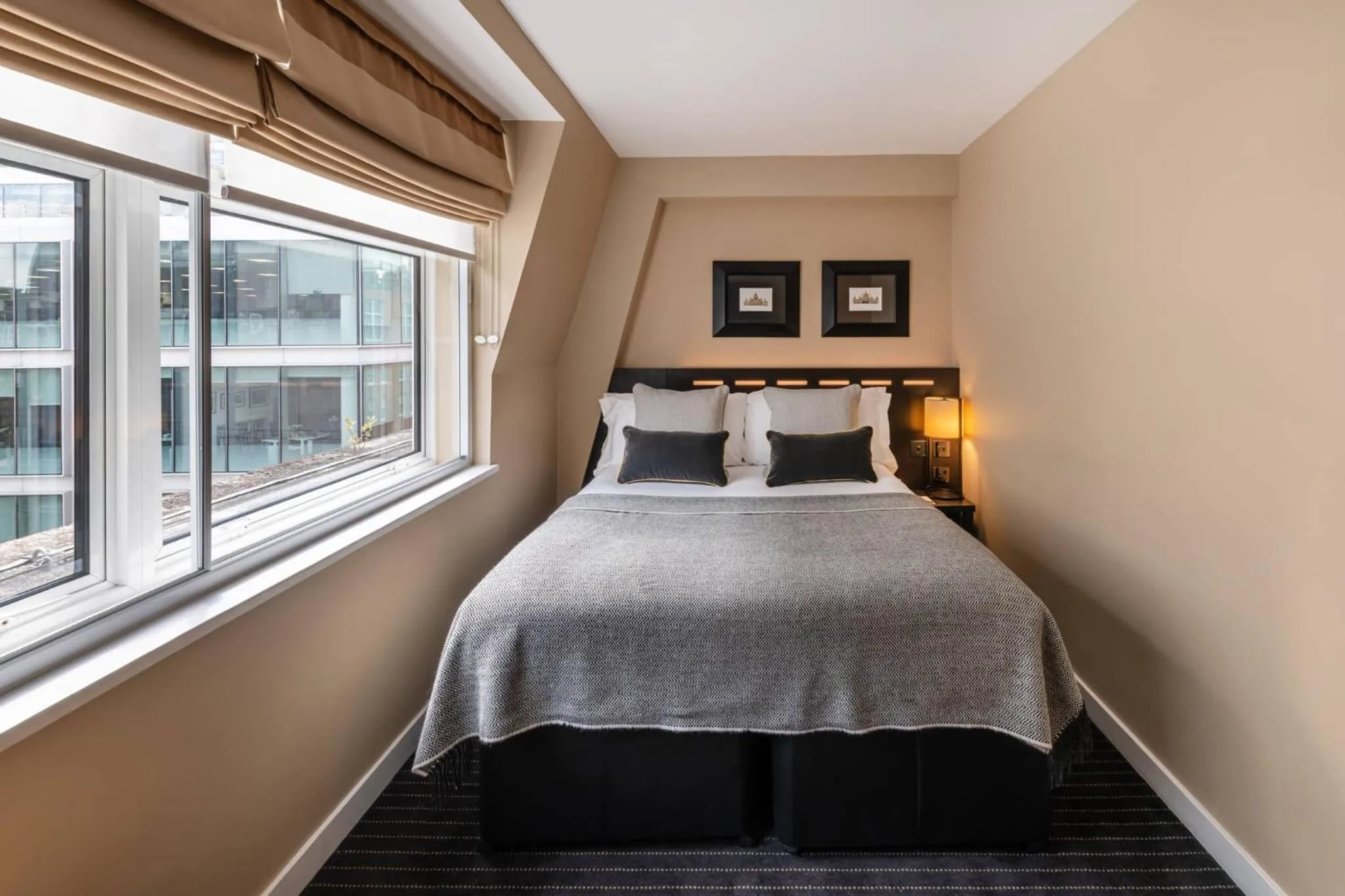 Small Double Room in The Resident Victoria