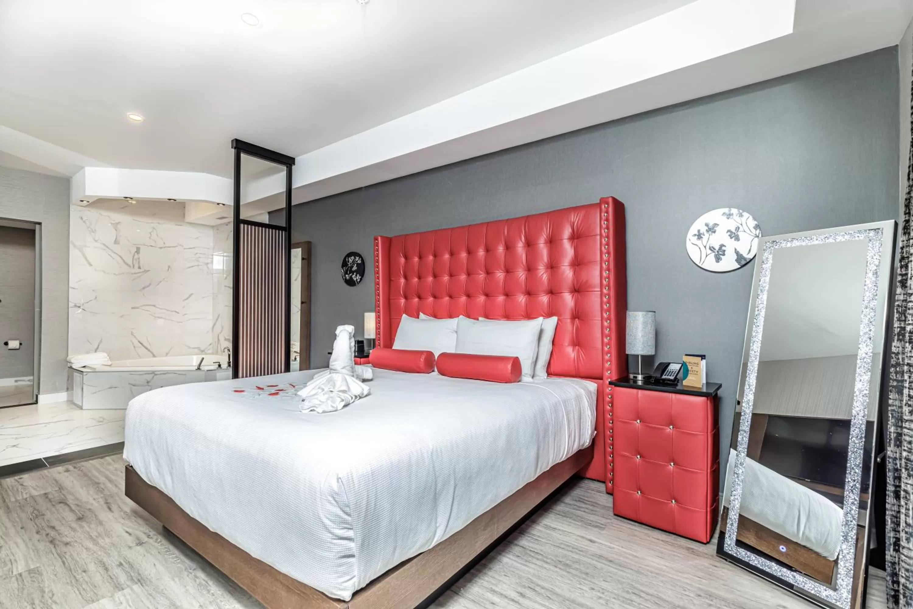 Presidential King Suite with Sofa Bed in Hyatt Place Toronto-Brampton