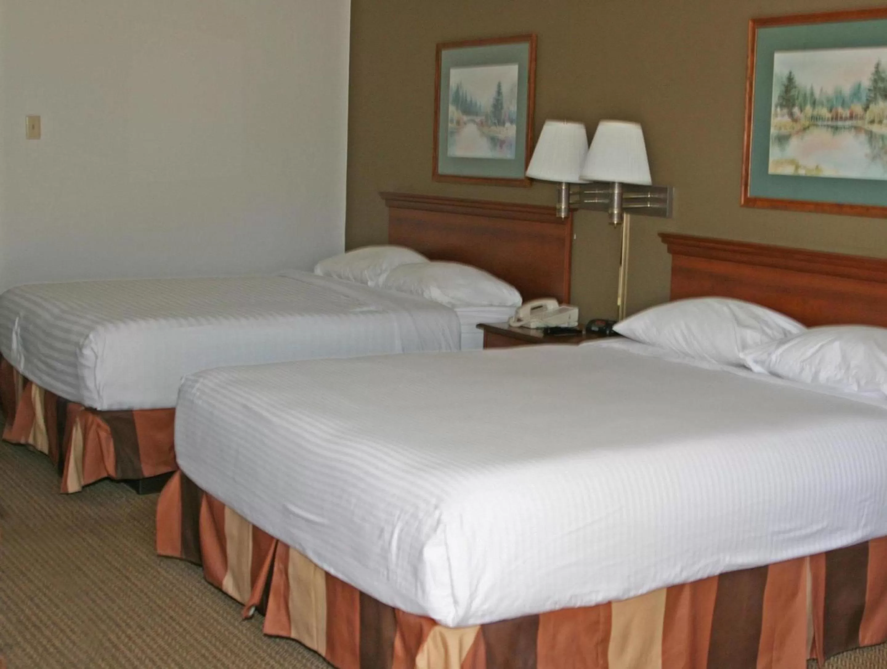 Queen Room with Two Queen Beds in Weatherford Heritage Inn