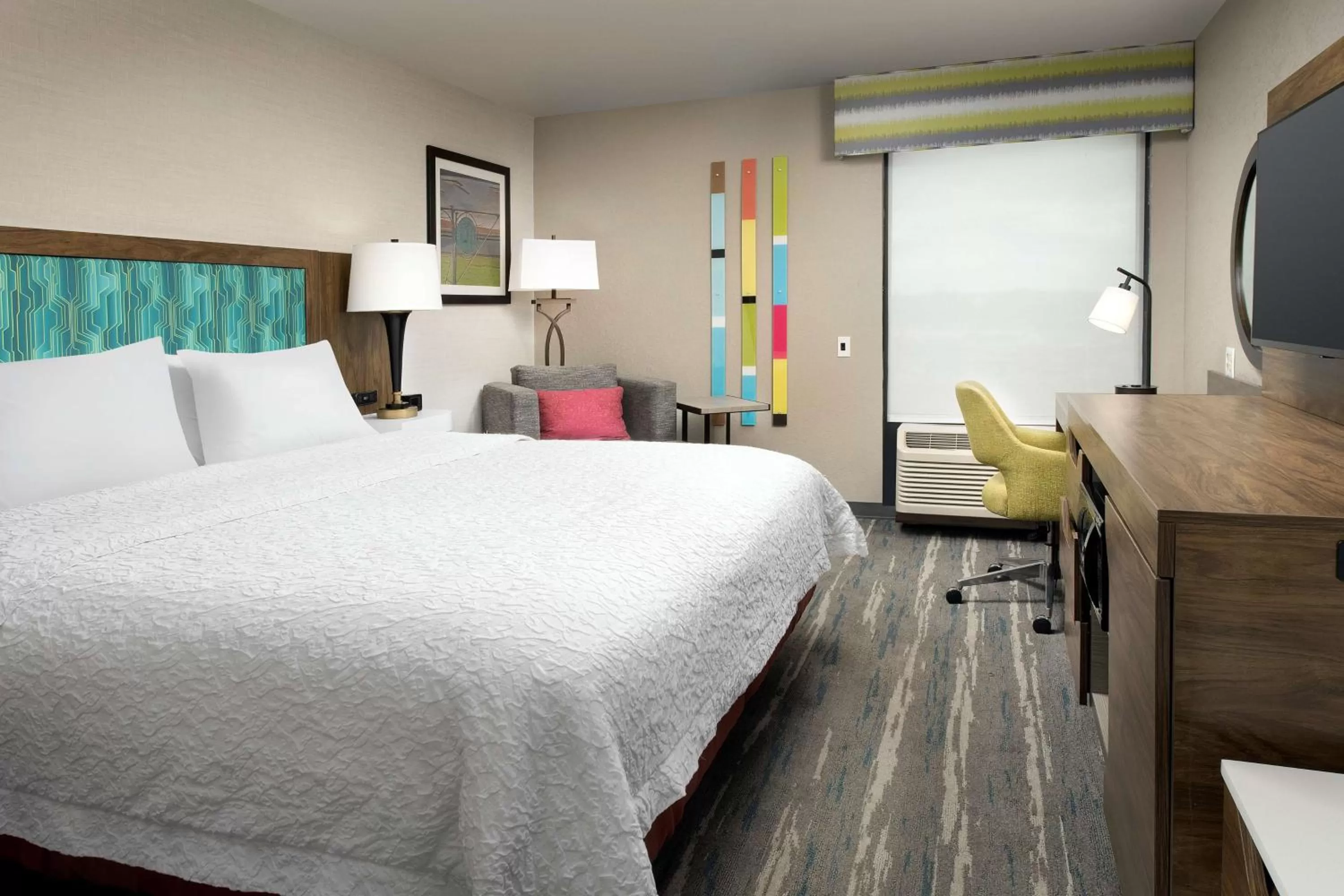 King Room with Accessible Tub - Mobility and Hearing Access/Non-Smoking in Hampton Inn College Park