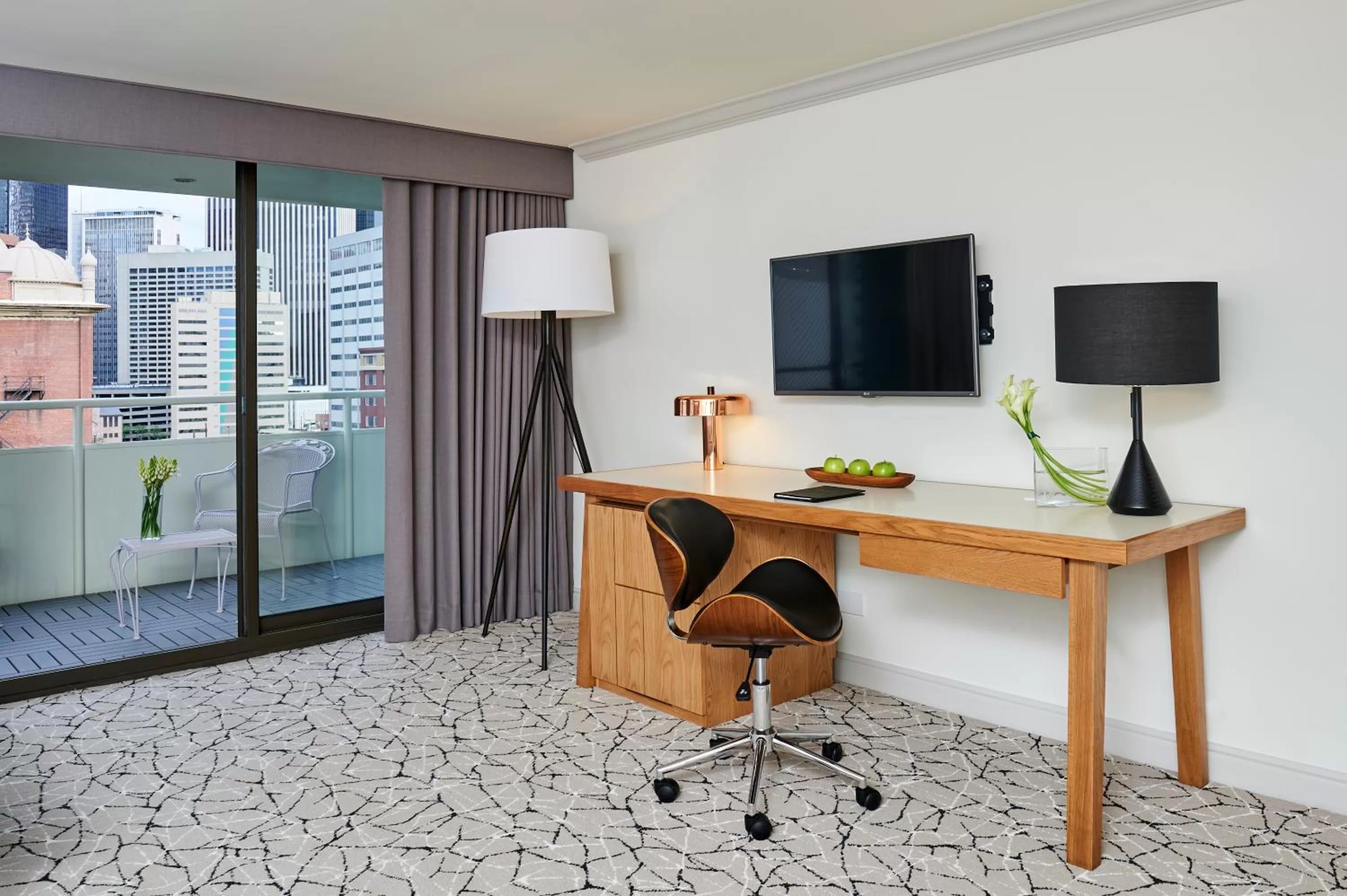 Deluxe King Room in Warwick Denver