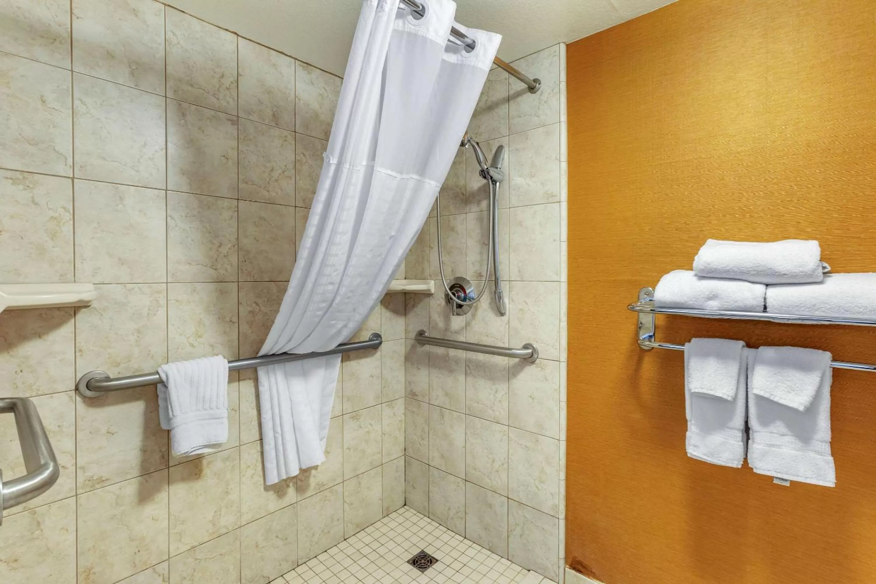 Standard King Room with Roll-in Shower - Accessible/Non-Smoking in Comfort Inn & Suites Phoenix North - Deer Valley
