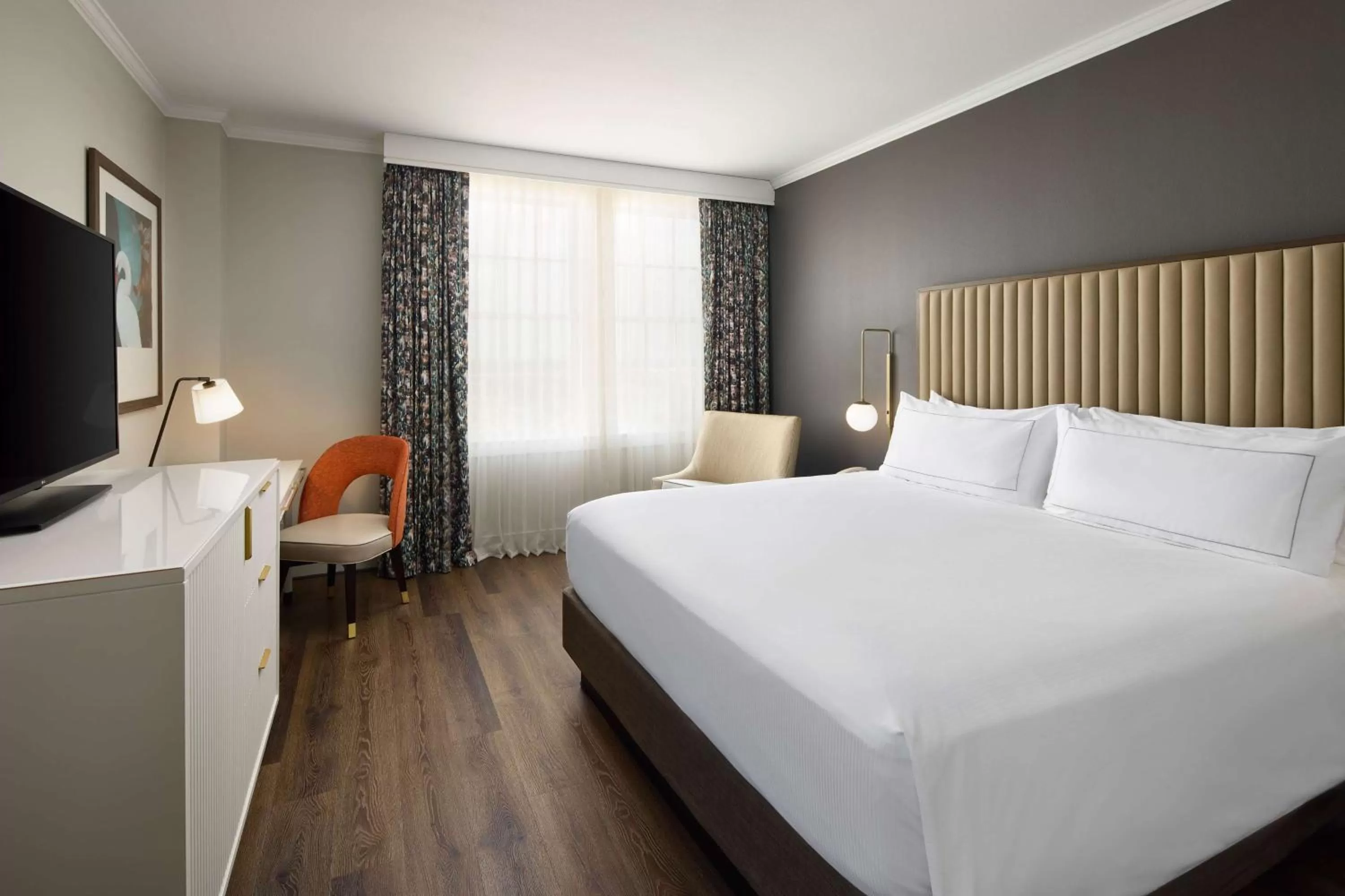 King Room in The Terrace Hotel Lakeland, Tapestry Collection by Hilton