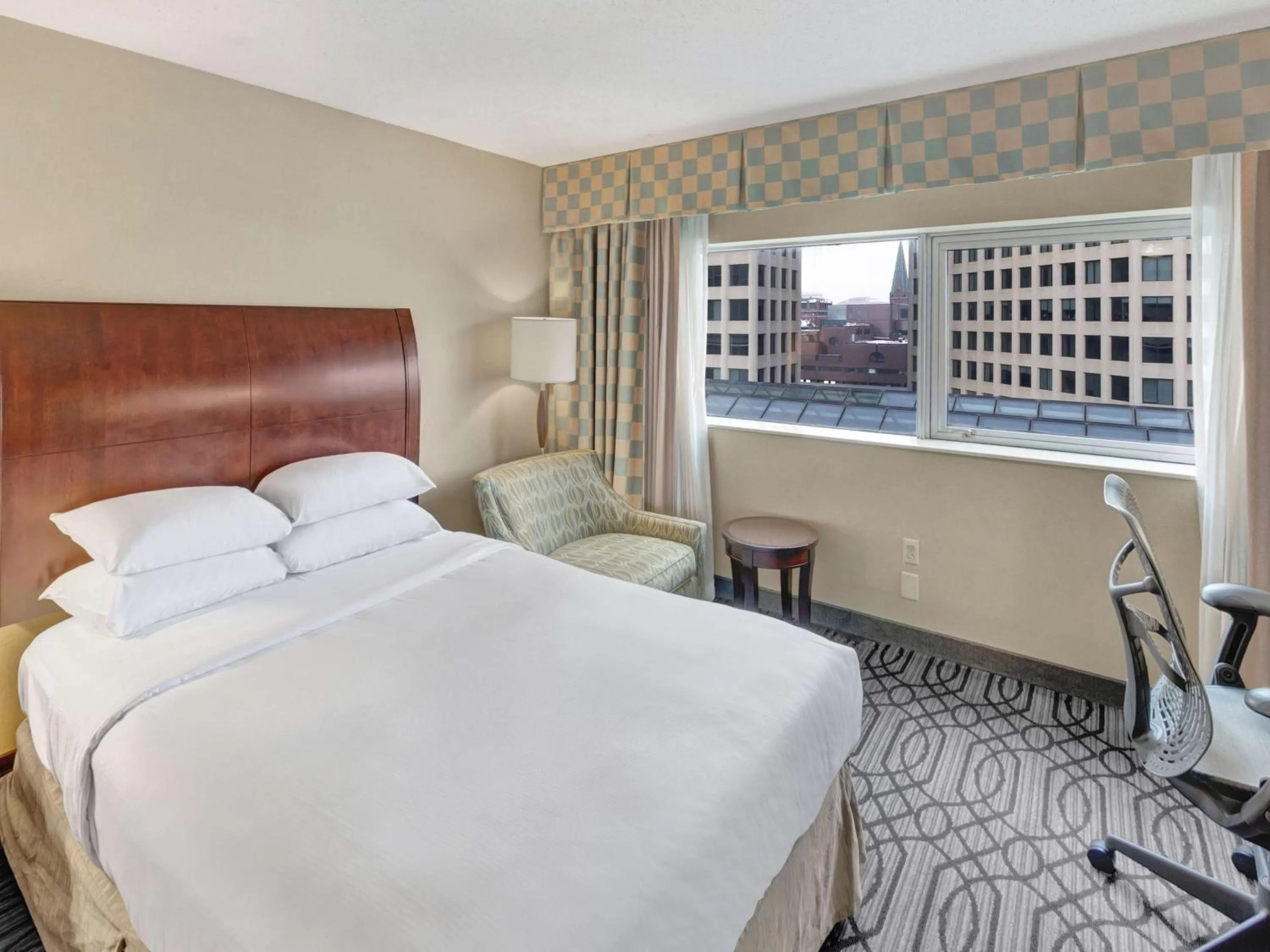 Double Room - Disability Access in DoubleTree by Hilton St Paul Downtown