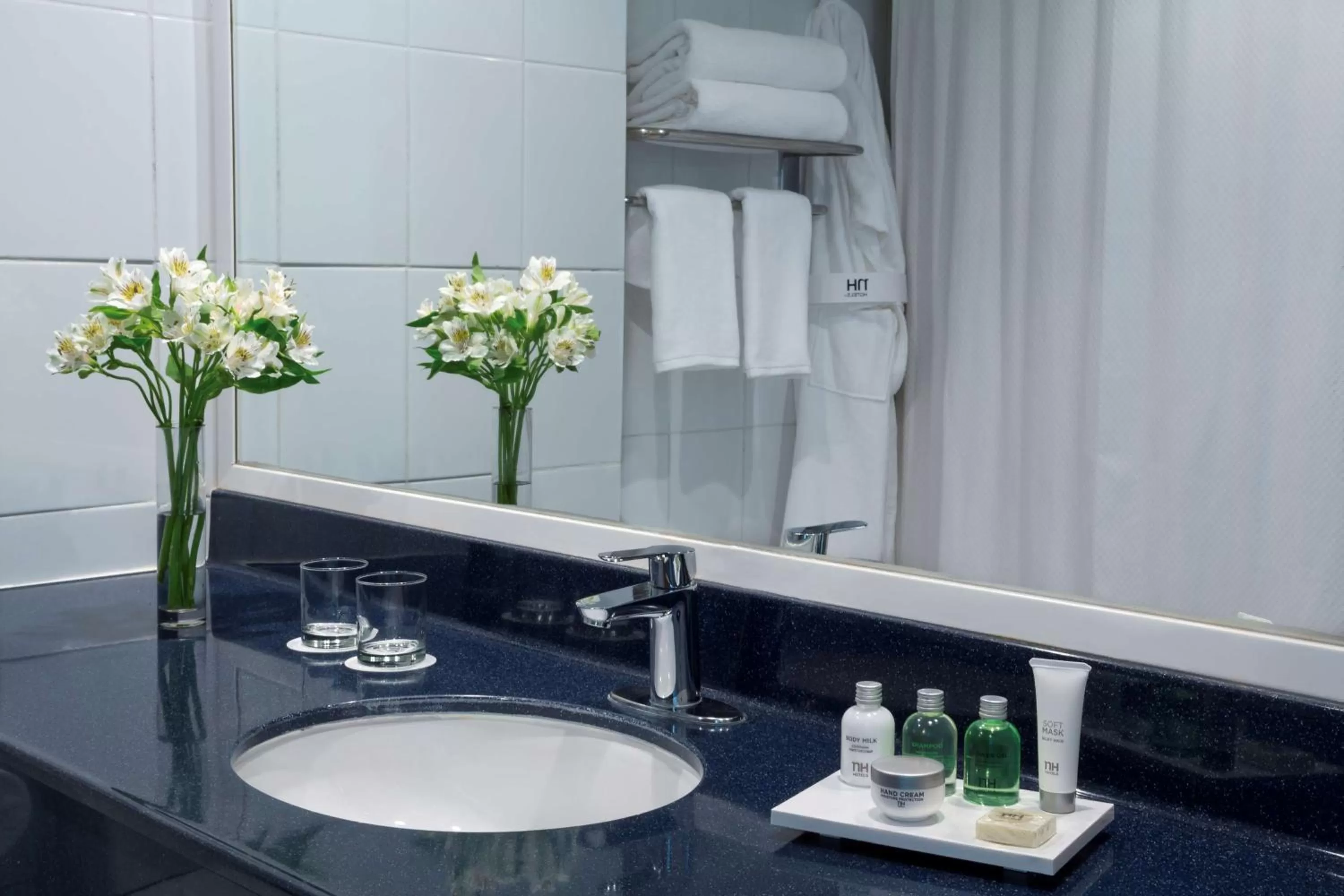 Superior Double Room with View in NH Antofagasta