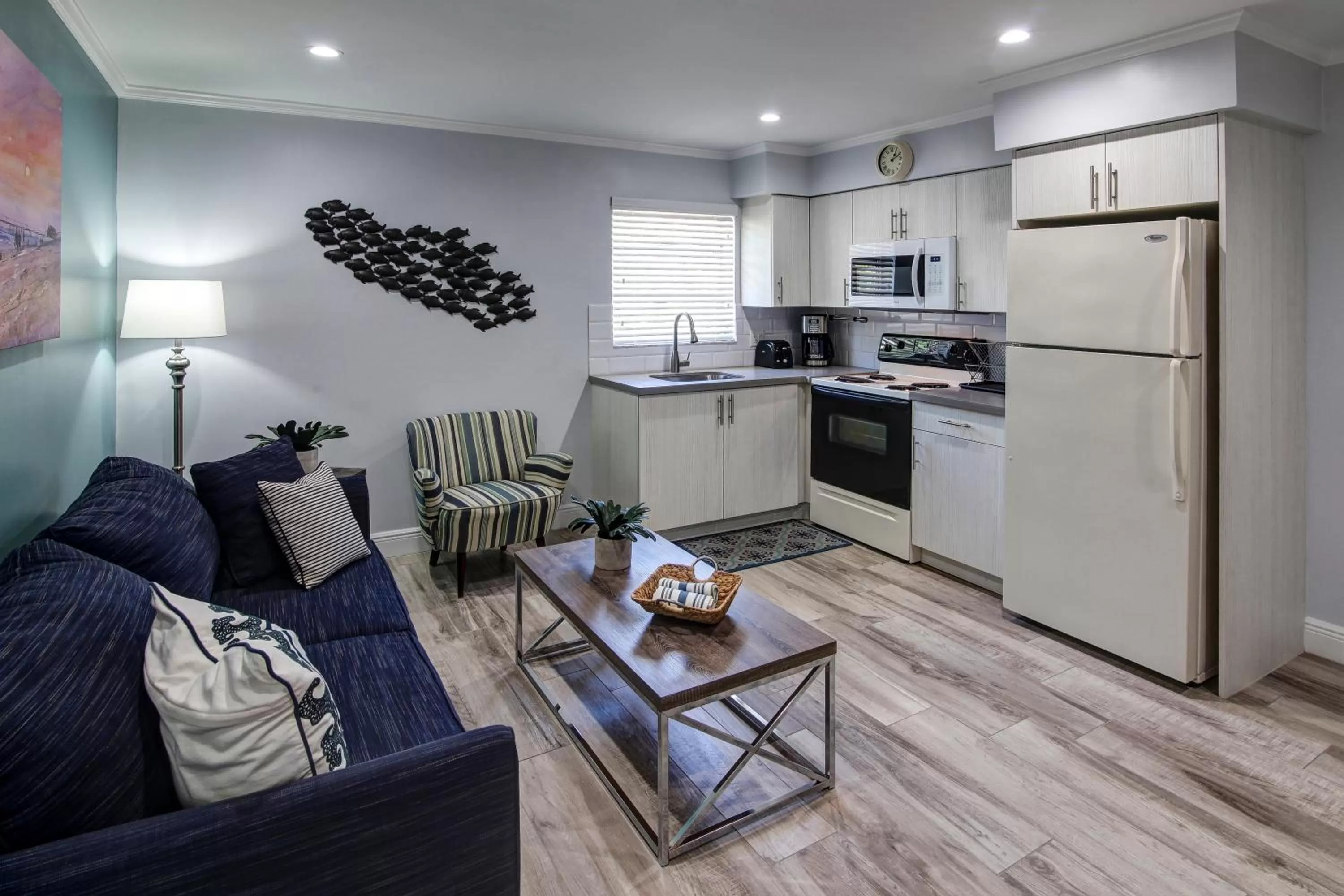 Studio Apartment in May-Dee Suites in Florida