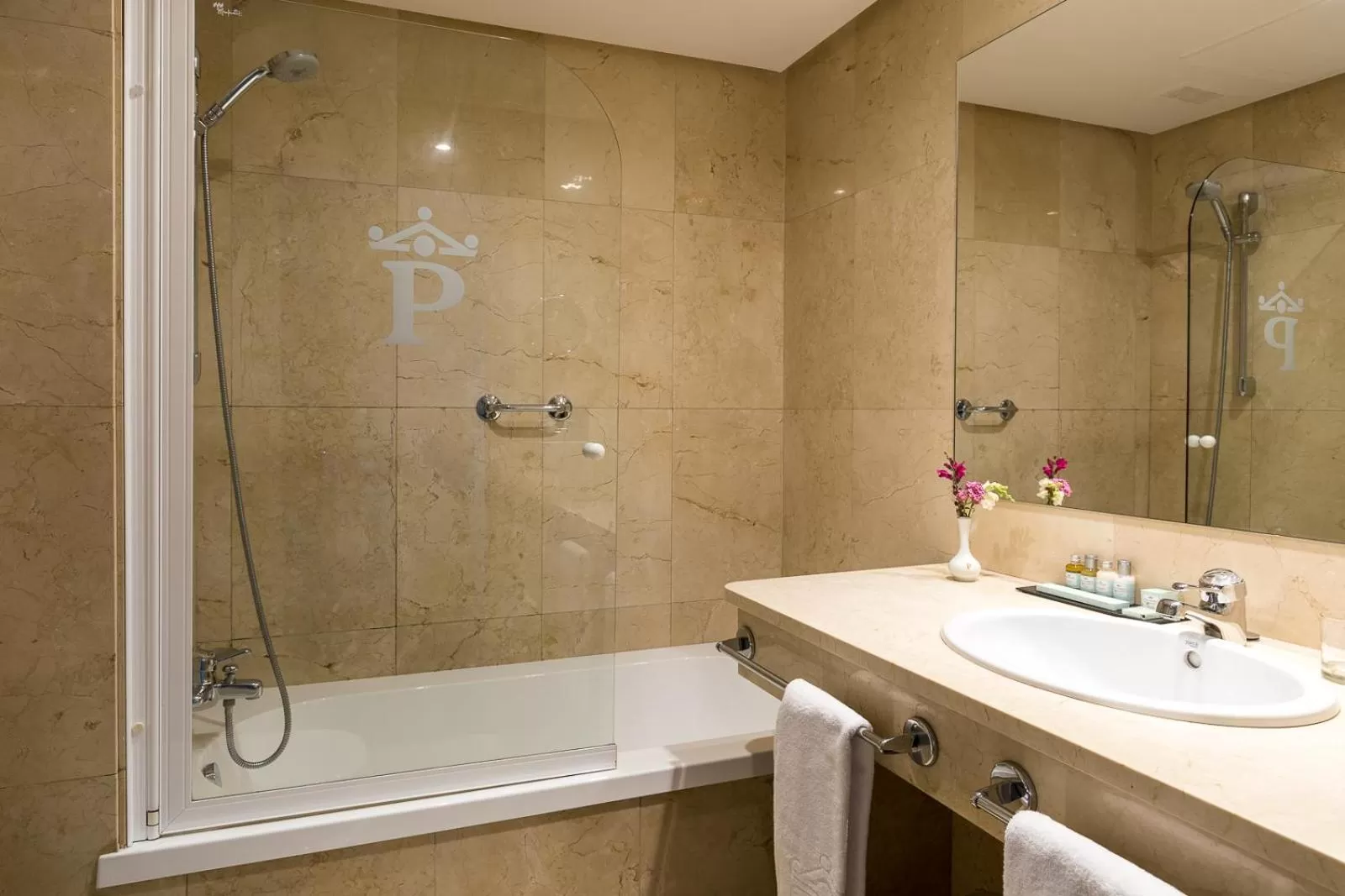 Standard Double Room in Parador de Hondarribia