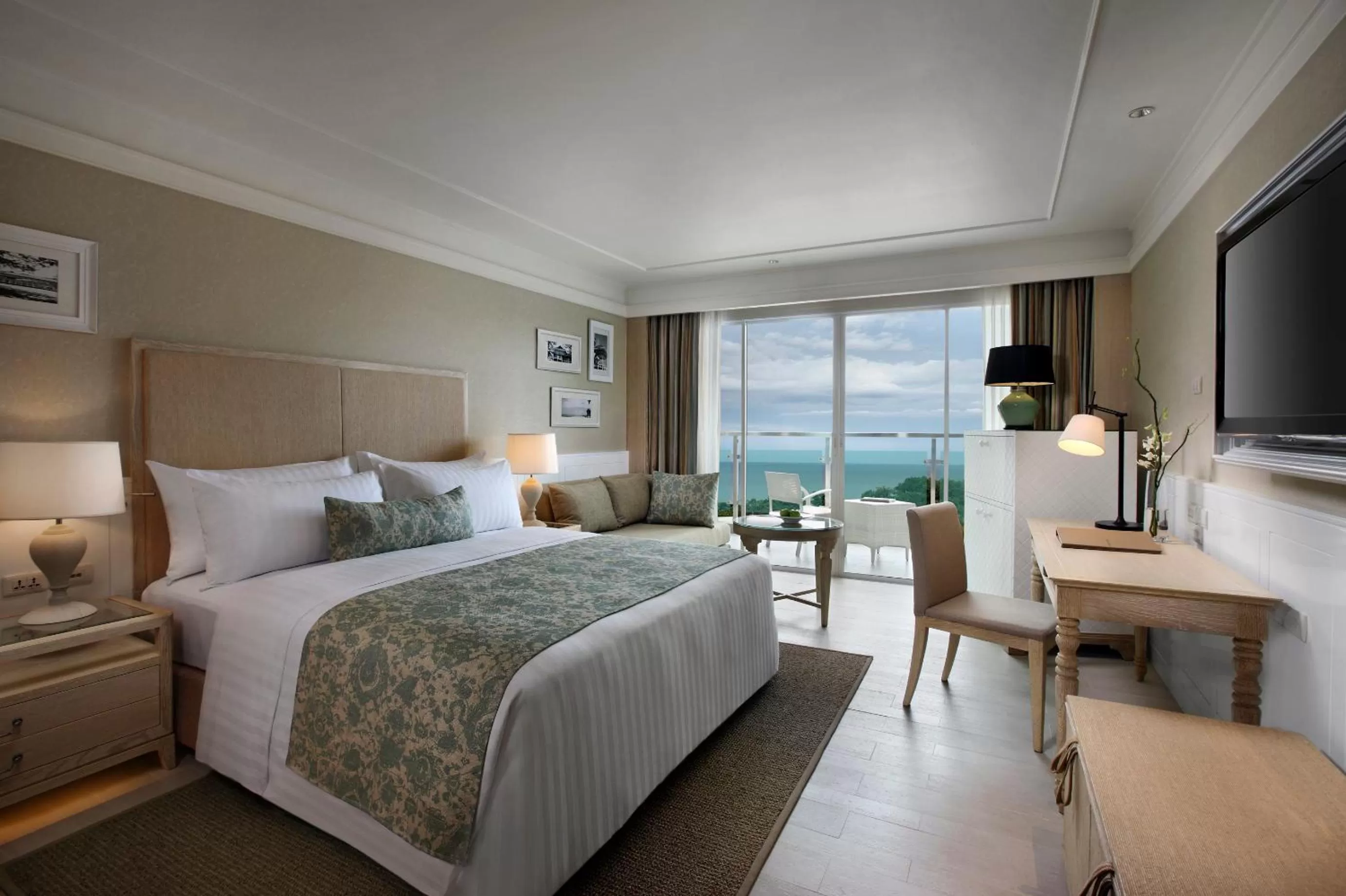 Deluxe Double Room Ocean View in Amari Hua Hin