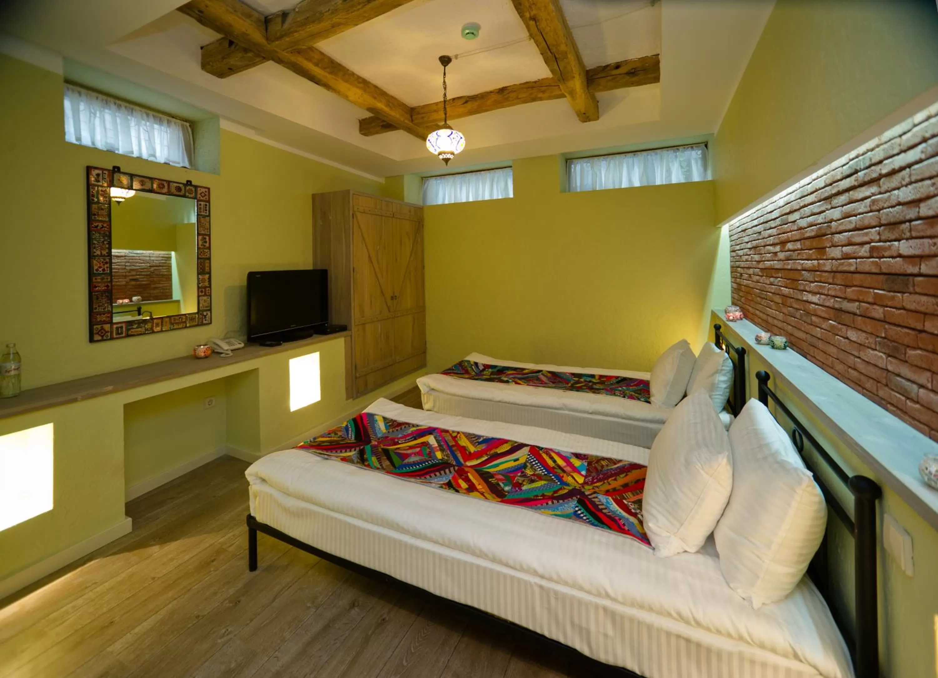 Standard Twin Room - single occupancy in No12 Boutique Hotel