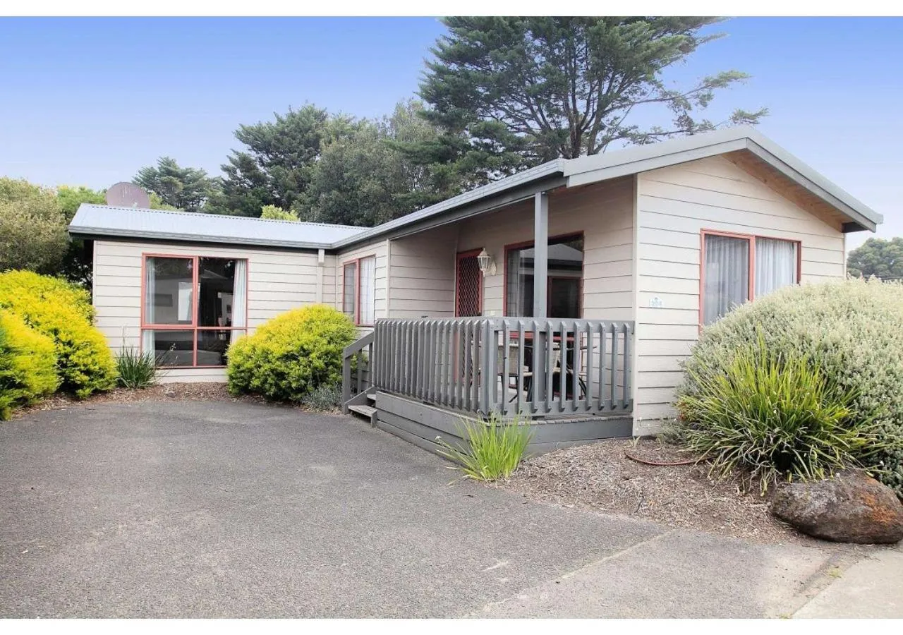 Superior 2 Bedroom Cabin in Discovery Parks - Melbourne