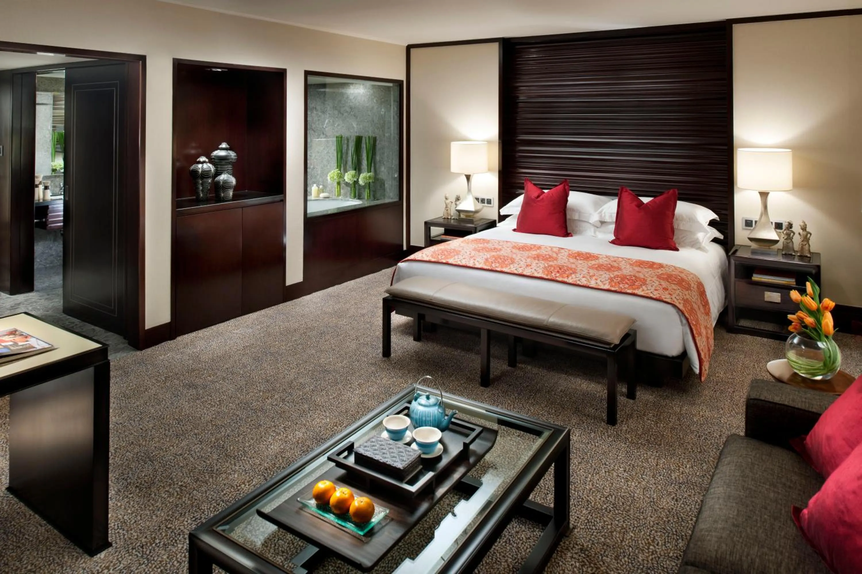 Deluxe Club Room King in Mandarin Oriental, Jakarta