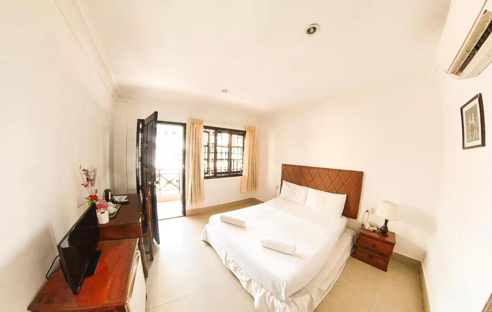 Superior Queen with Balcony in Riverside Hotel Phnom Penh