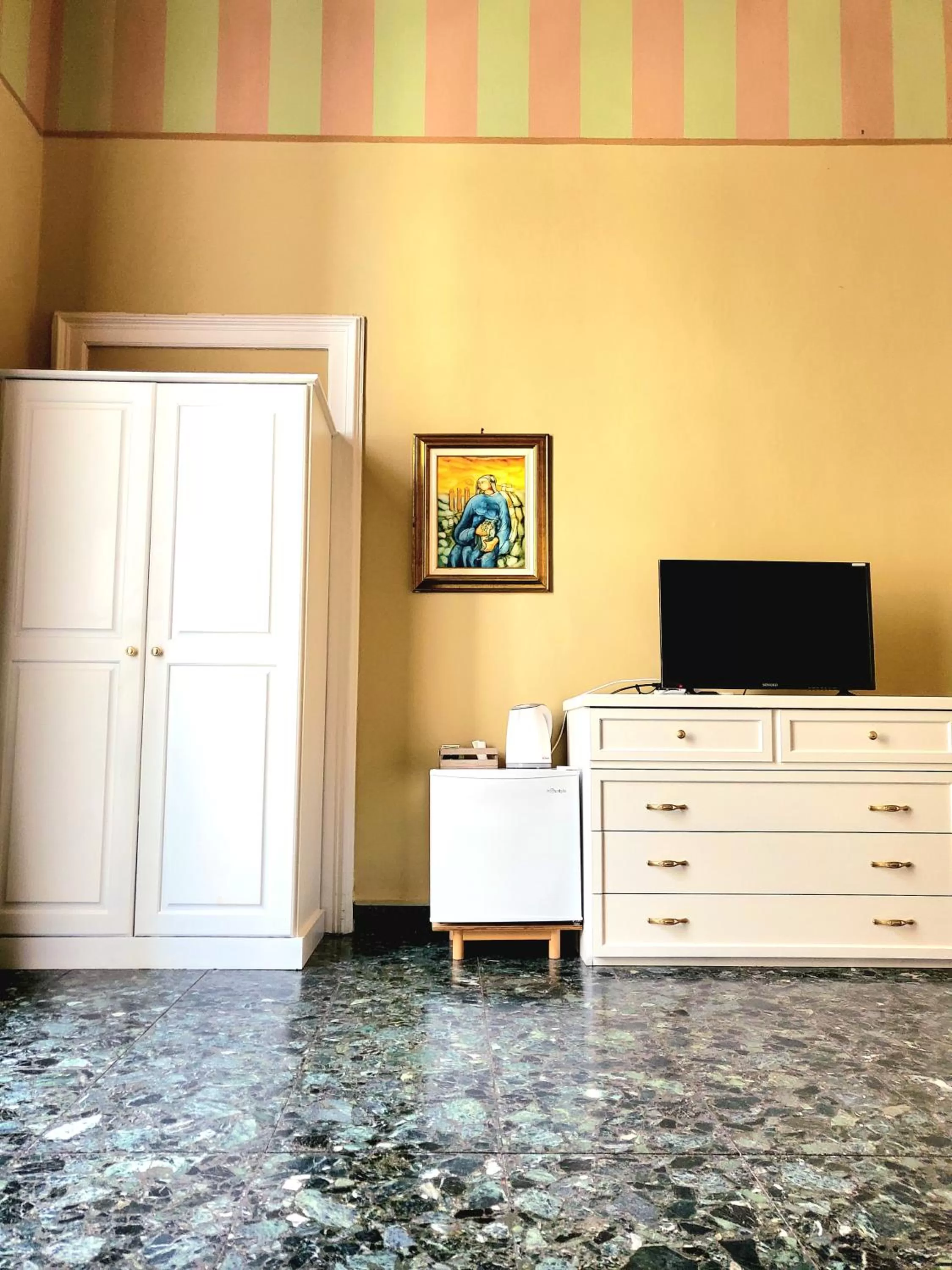 Large Double or Twin Room in varcOrtigia Bed and Breakfast