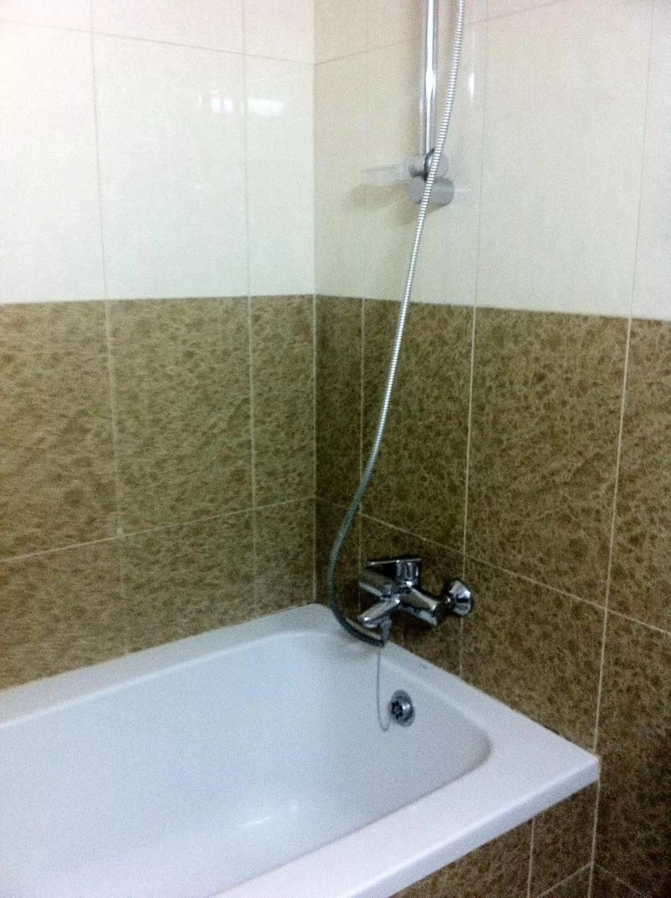 Triple Room in Veronica Hotel