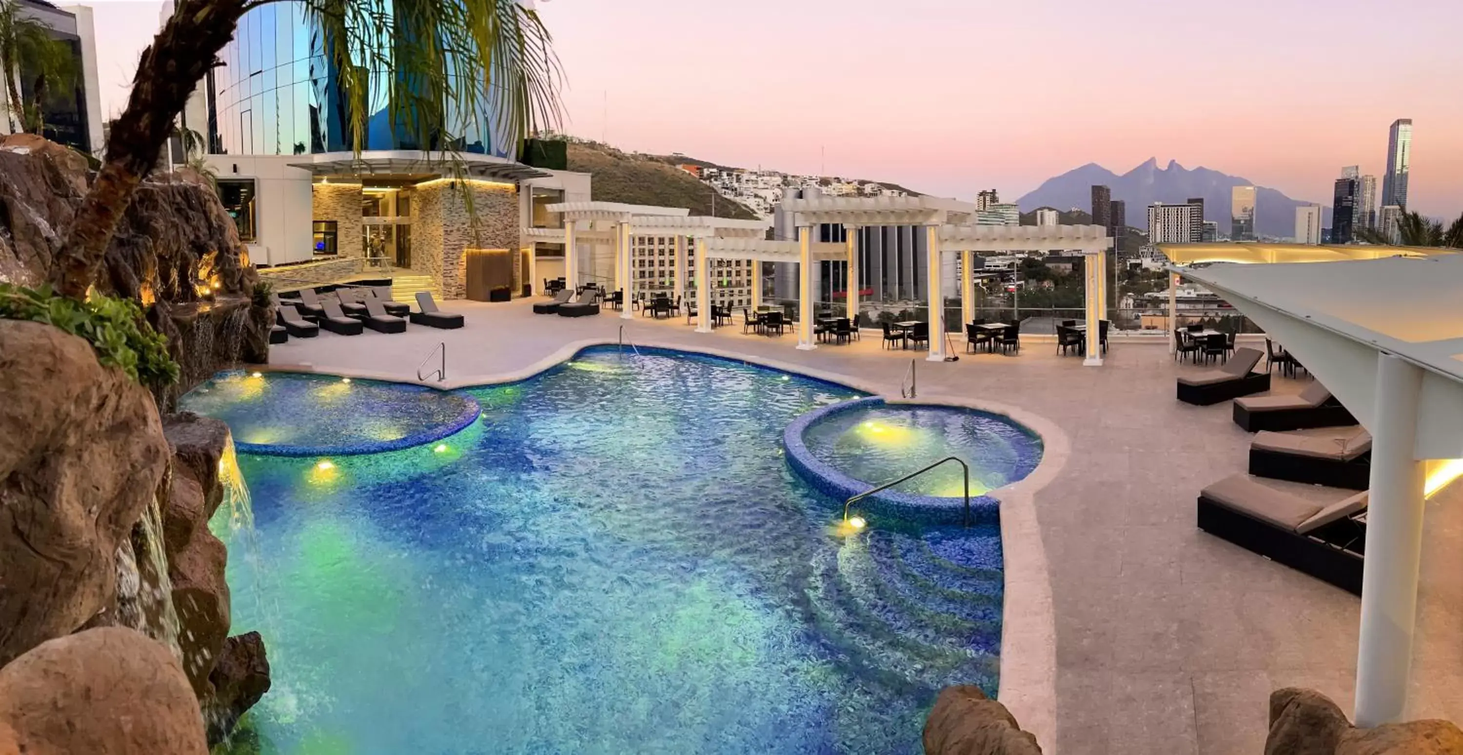 Safi Royal Luxury Metropolitan Safi Royal Luxury Metropolitan