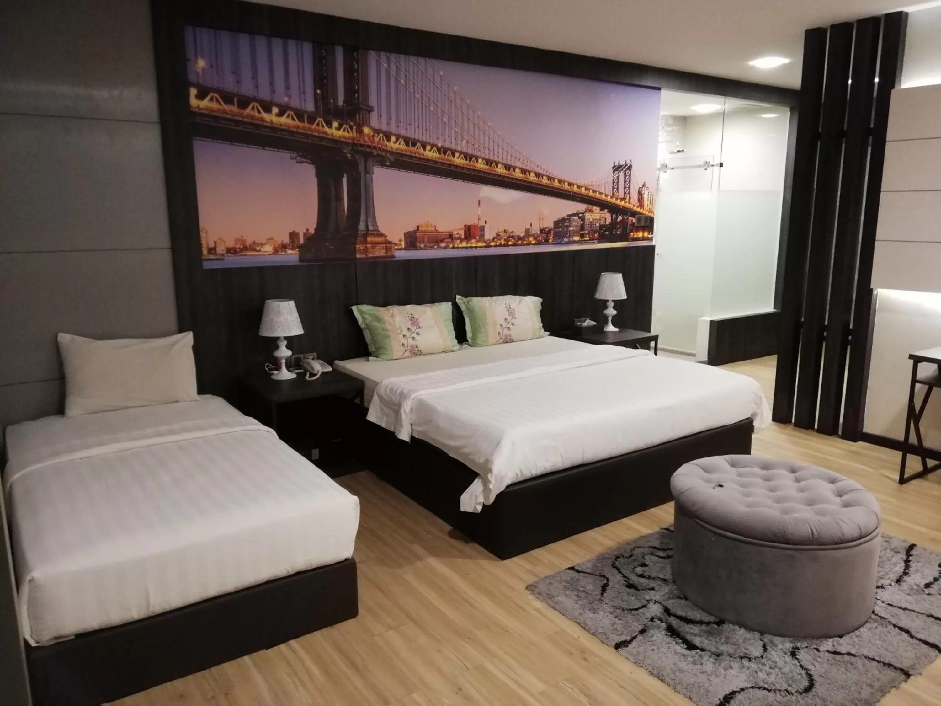 Deluxe Family Room in Ease Hotel