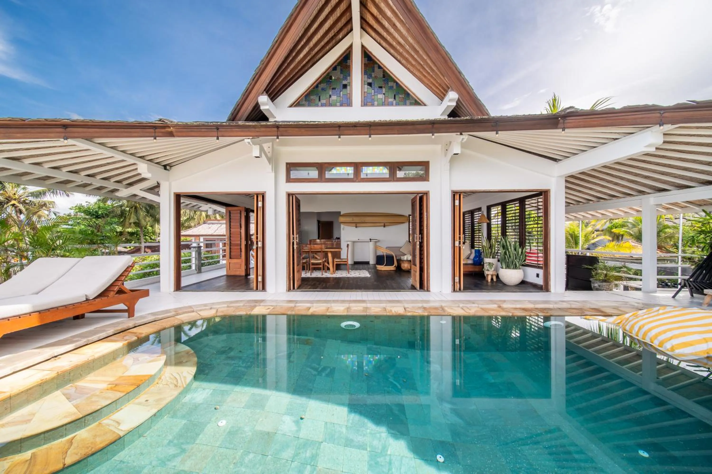 Suite with Private Pool in Bombora Medewi